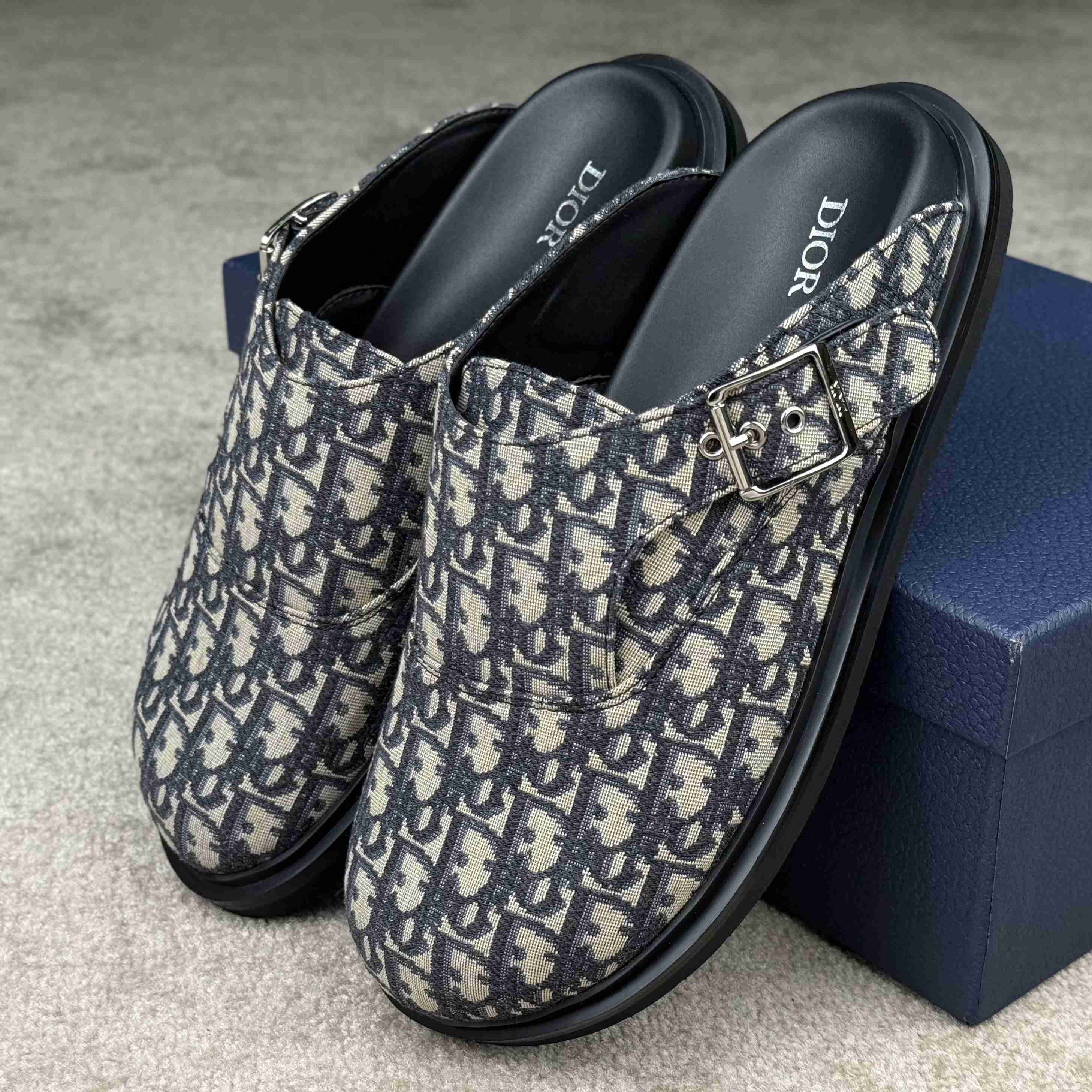 Dior Aqua Mule  - DesignerGu