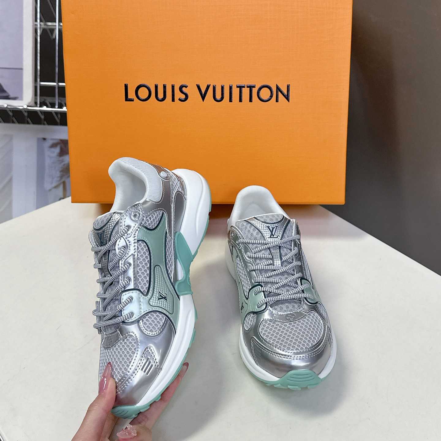 Louis Vuitton LV Olympia Sneaker   1AHOLN - DesignerGu
