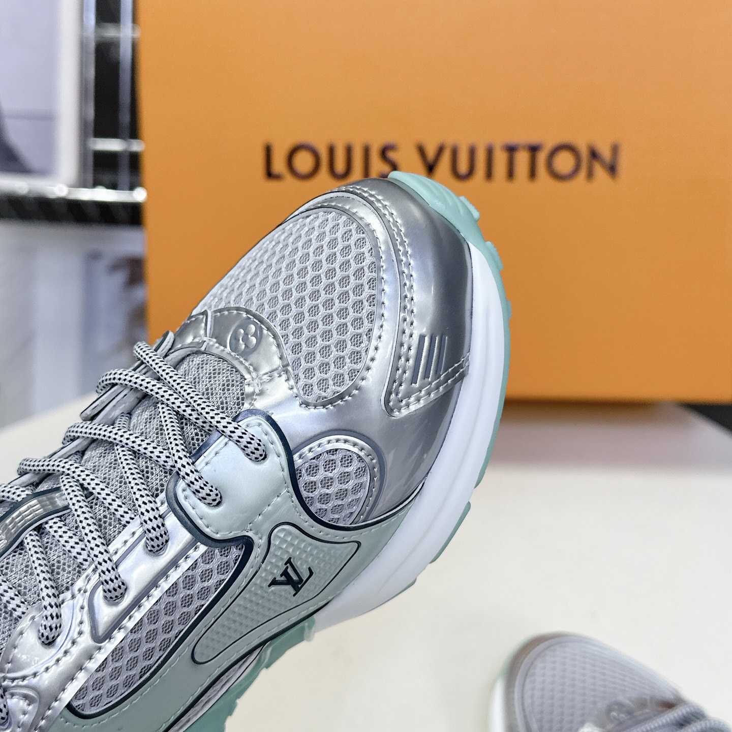 Louis Vuitton LV Olympia Sneaker   1AHOLN - DesignerGu