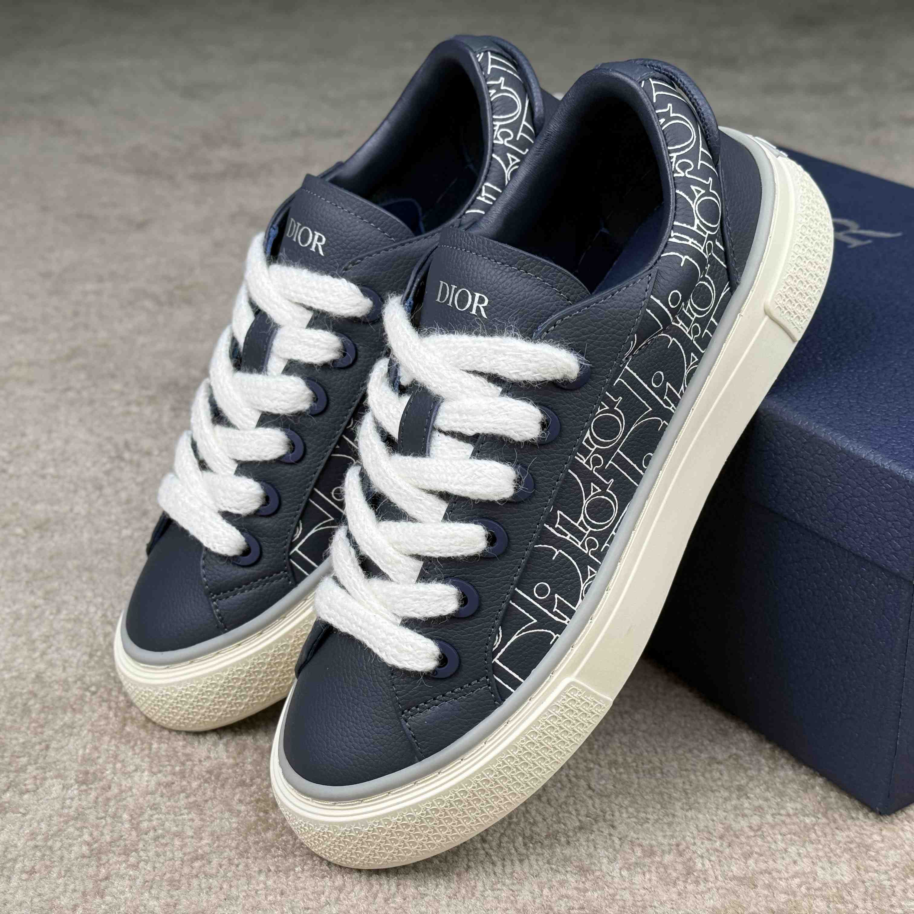 Dior B33 Spin Sneaker  - DesignerGu