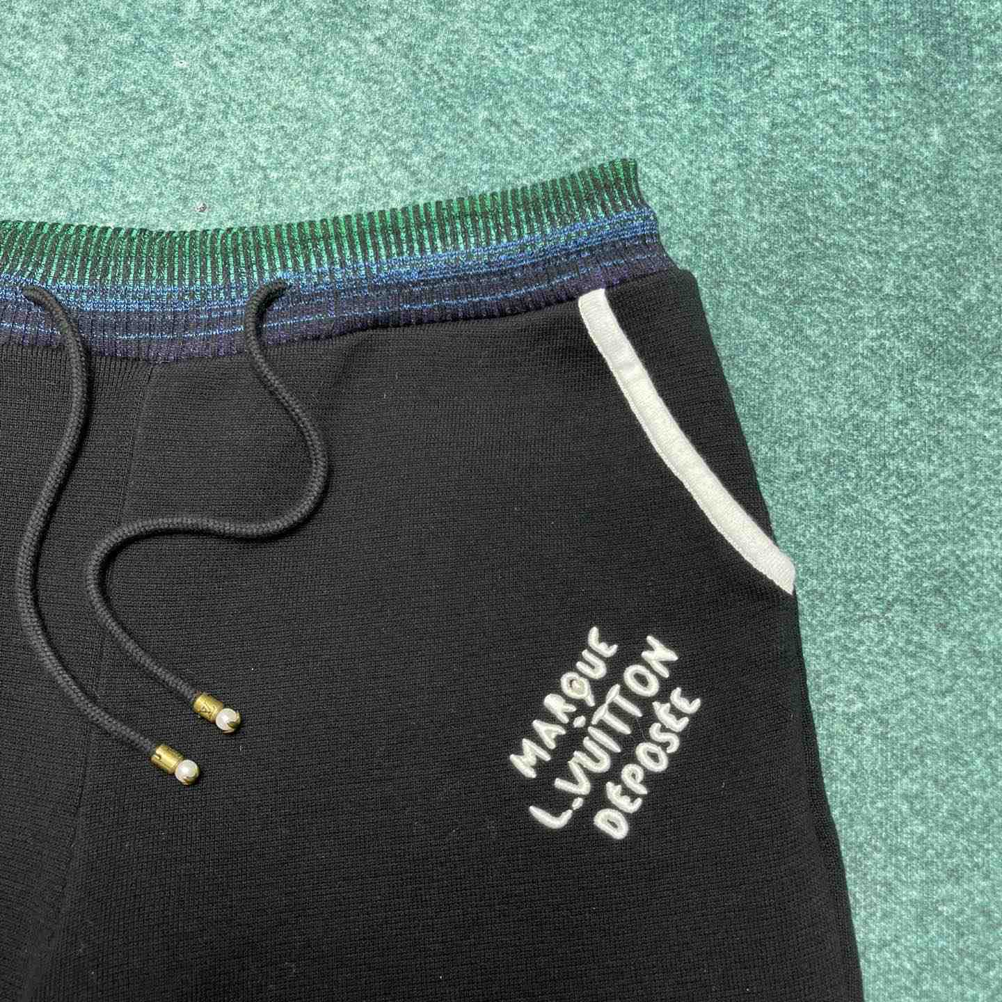 Louis Vuitton Cotton Jersey College Shorts    1AGTR9 - DesignerGu