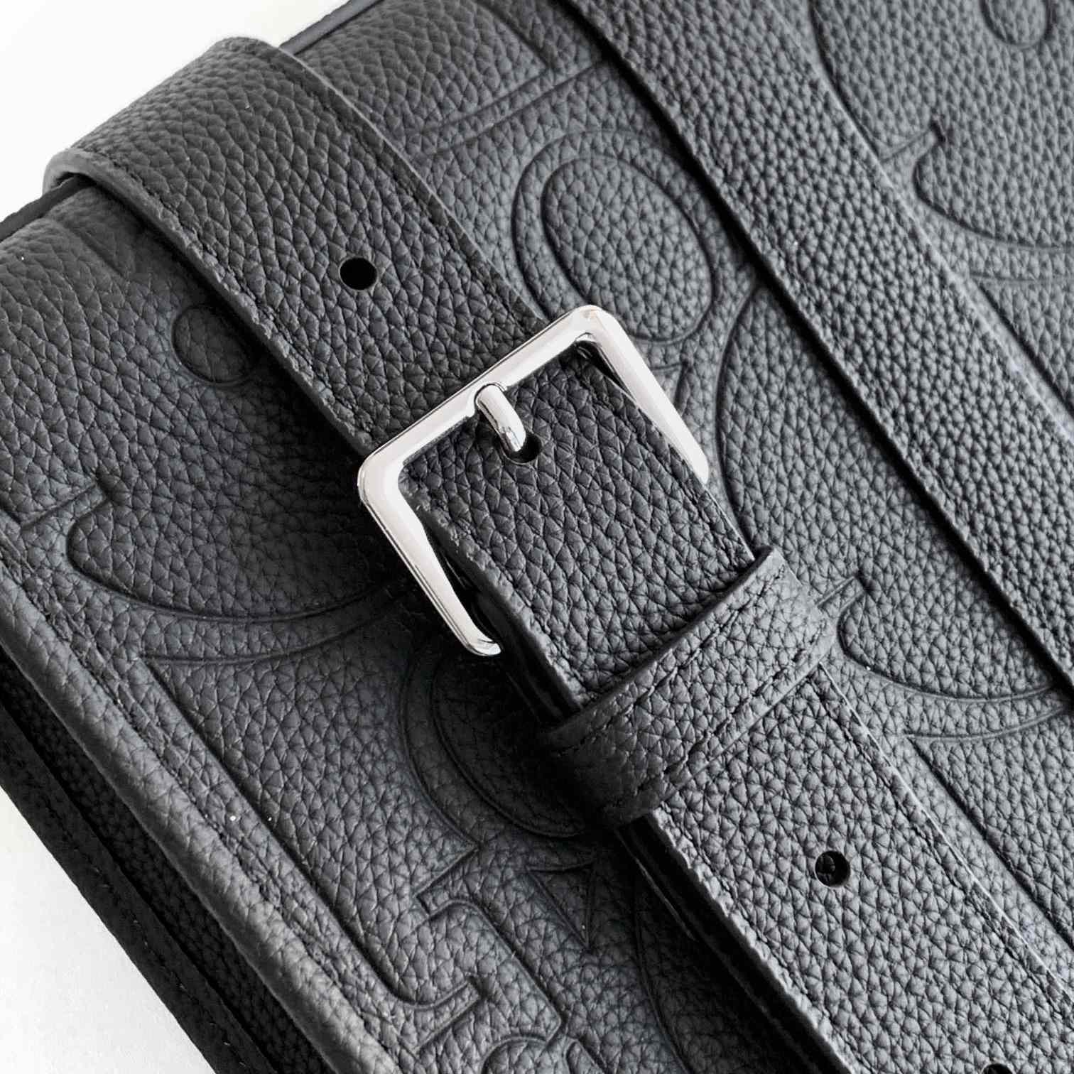 Dior Medium East-West Tote Bag  - DesignerGu