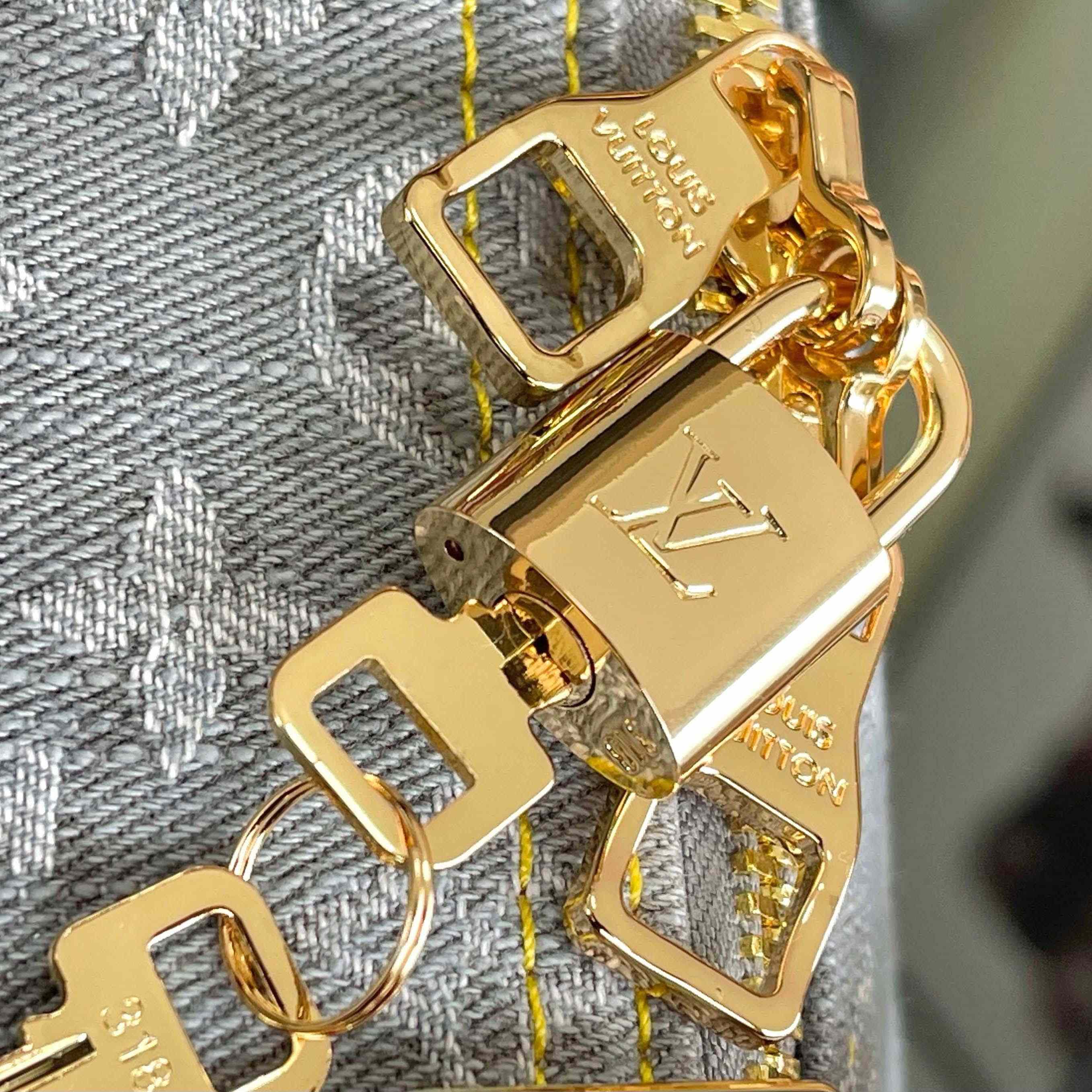 Louis Vuitton Keepall Bandoulière 45   M13748 - DesignerGu