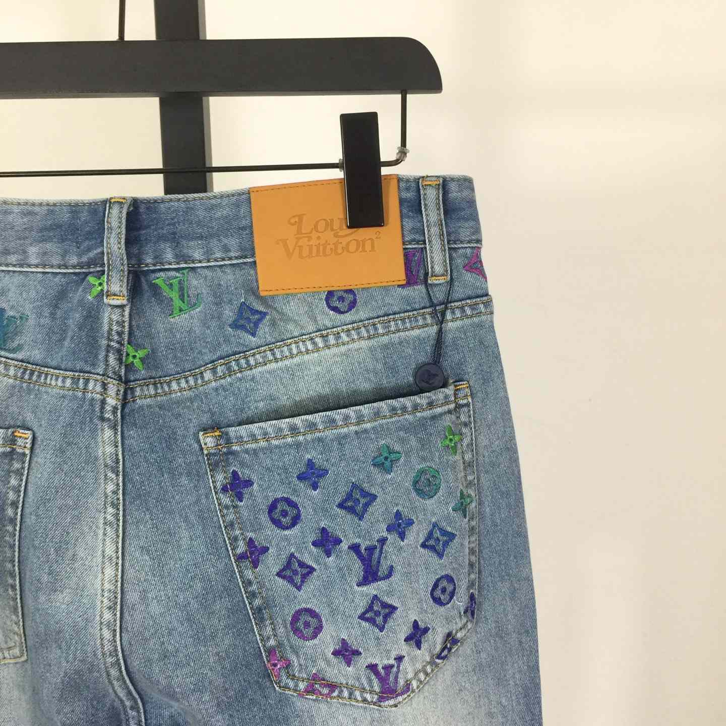 Louis Vuitton Jeans - DesignerGu