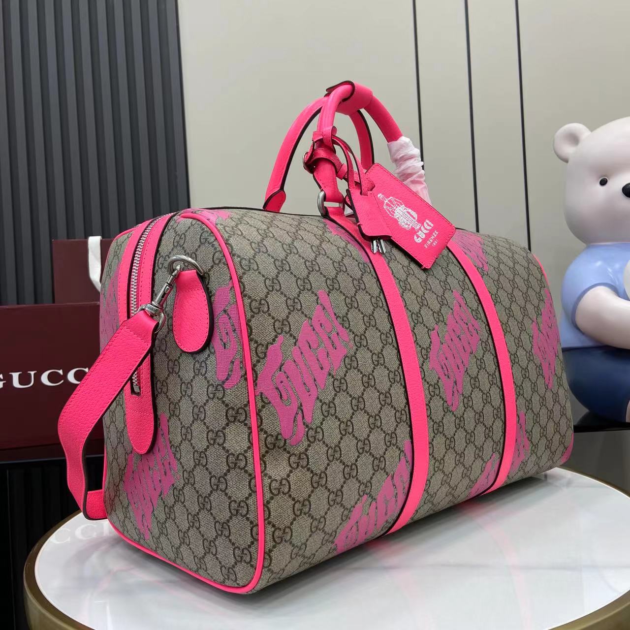Gucci Medium Duffle Bag With Print - DesignerGu