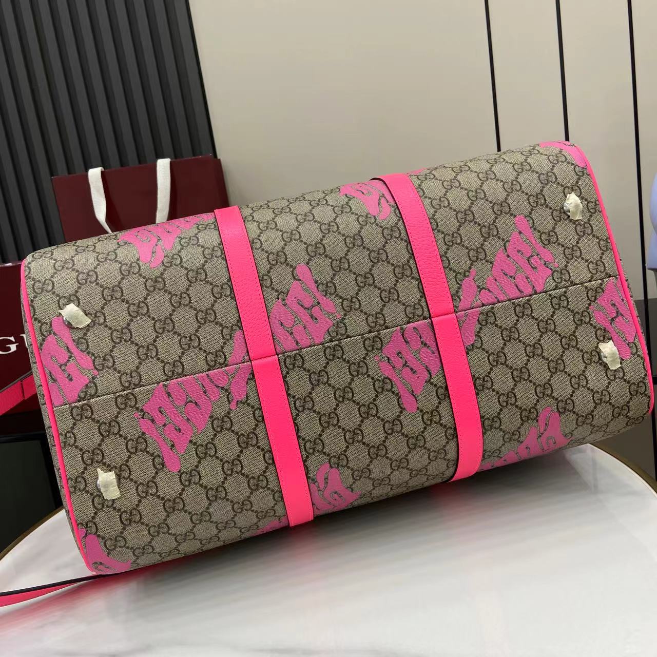 Gucci Medium Duffle Bag With Print - DesignerGu