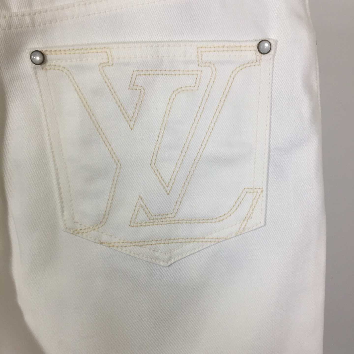 Louis Vuitton Denim Shorts   1AHVDJ - DesignerGu
