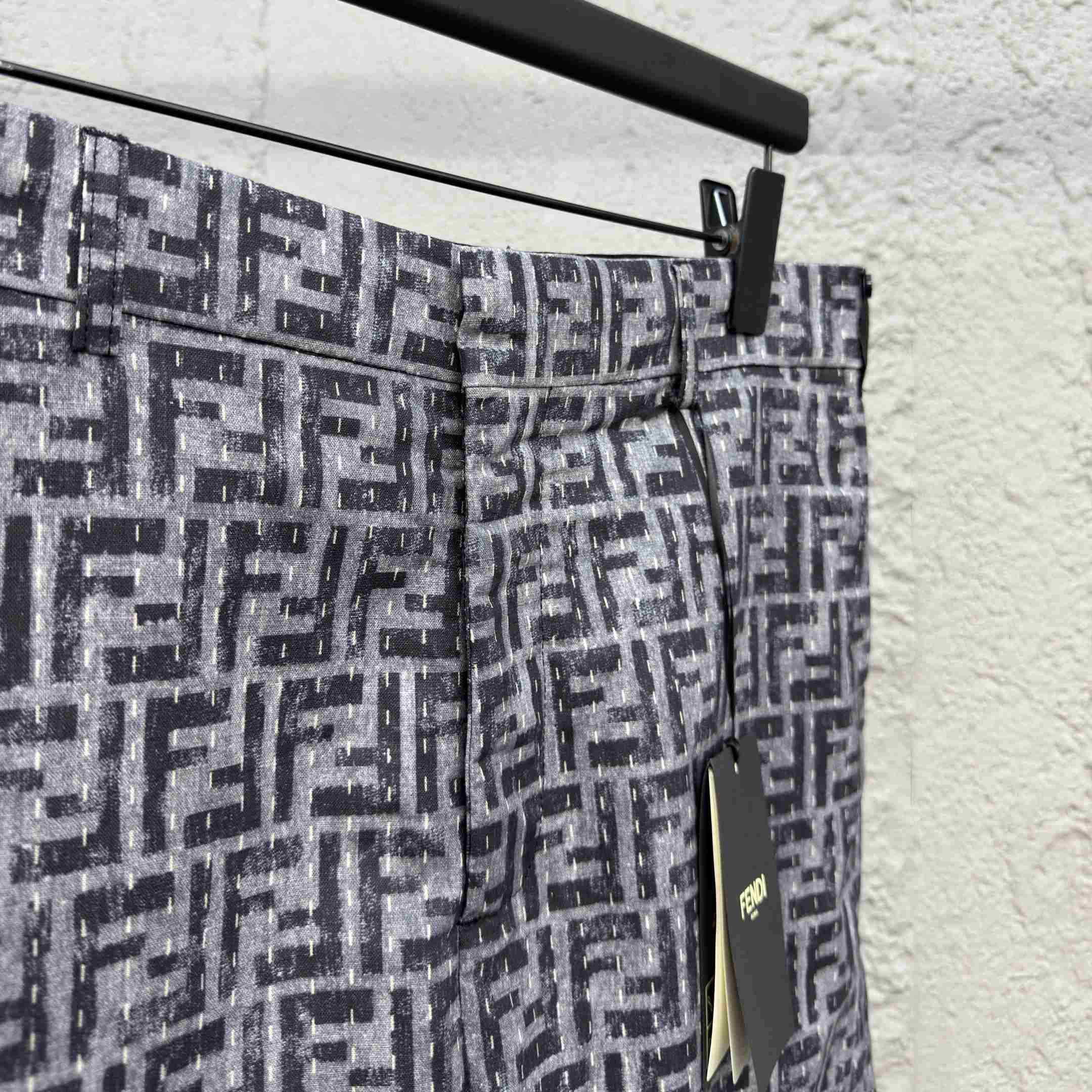 Fendi Bermudas  - DesignerGu