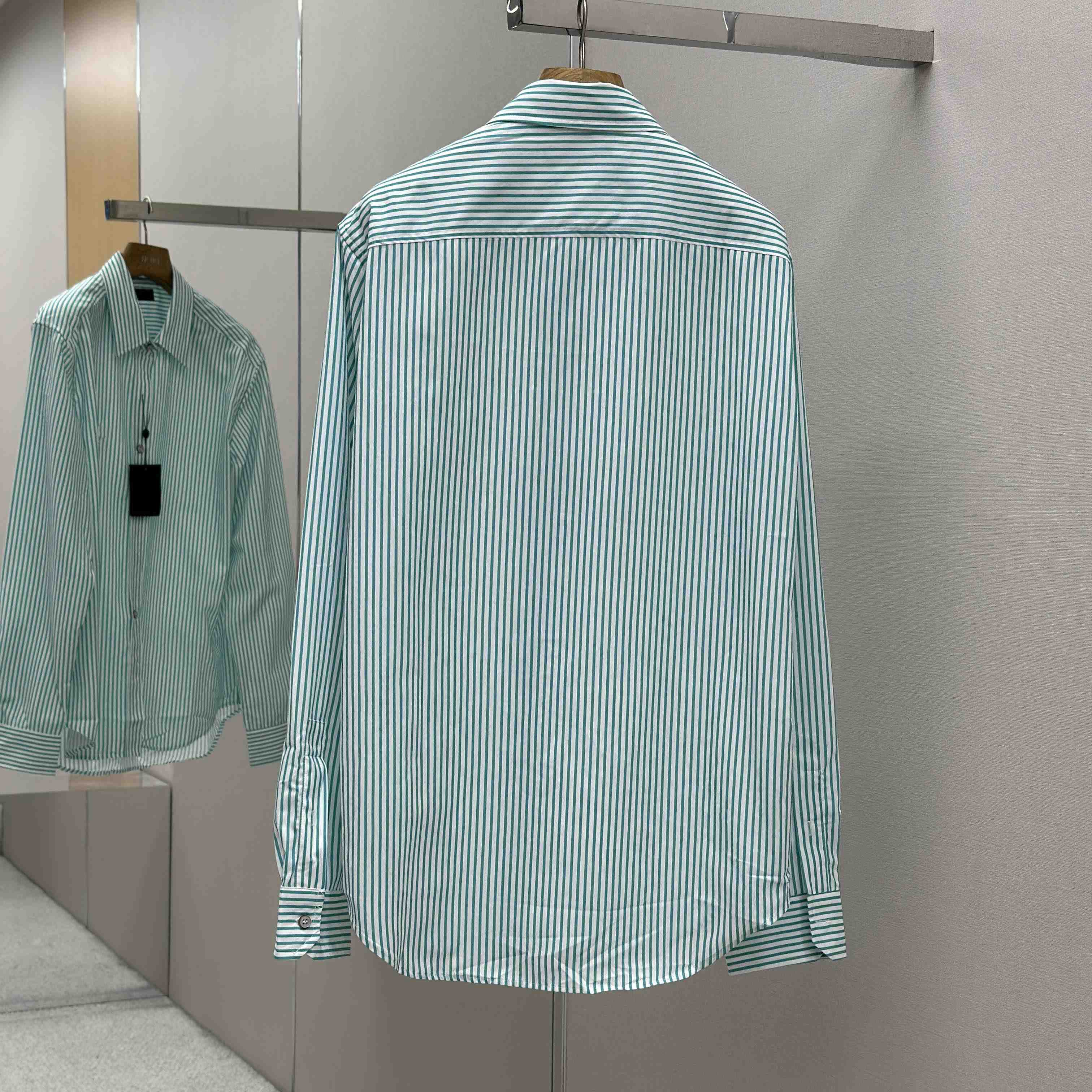 Louis Vuitton Monogram Striped Shirt   1AHVXI - DesignerGu