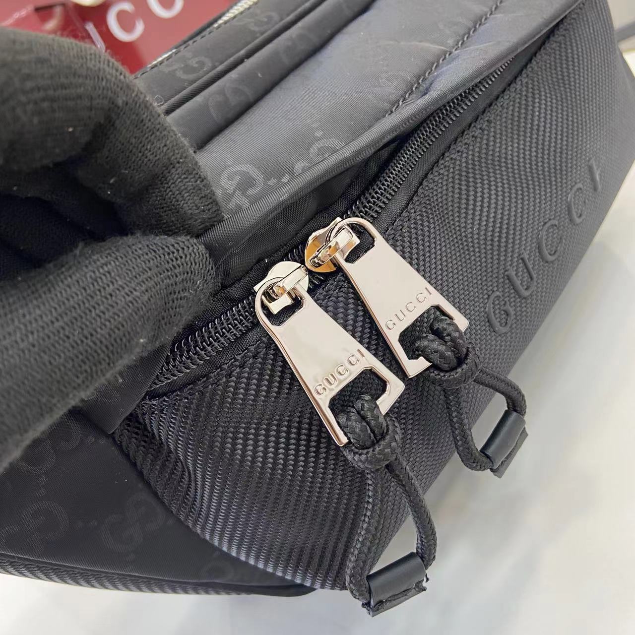 Gucci Nexus Large Slingbag - DesignerGu