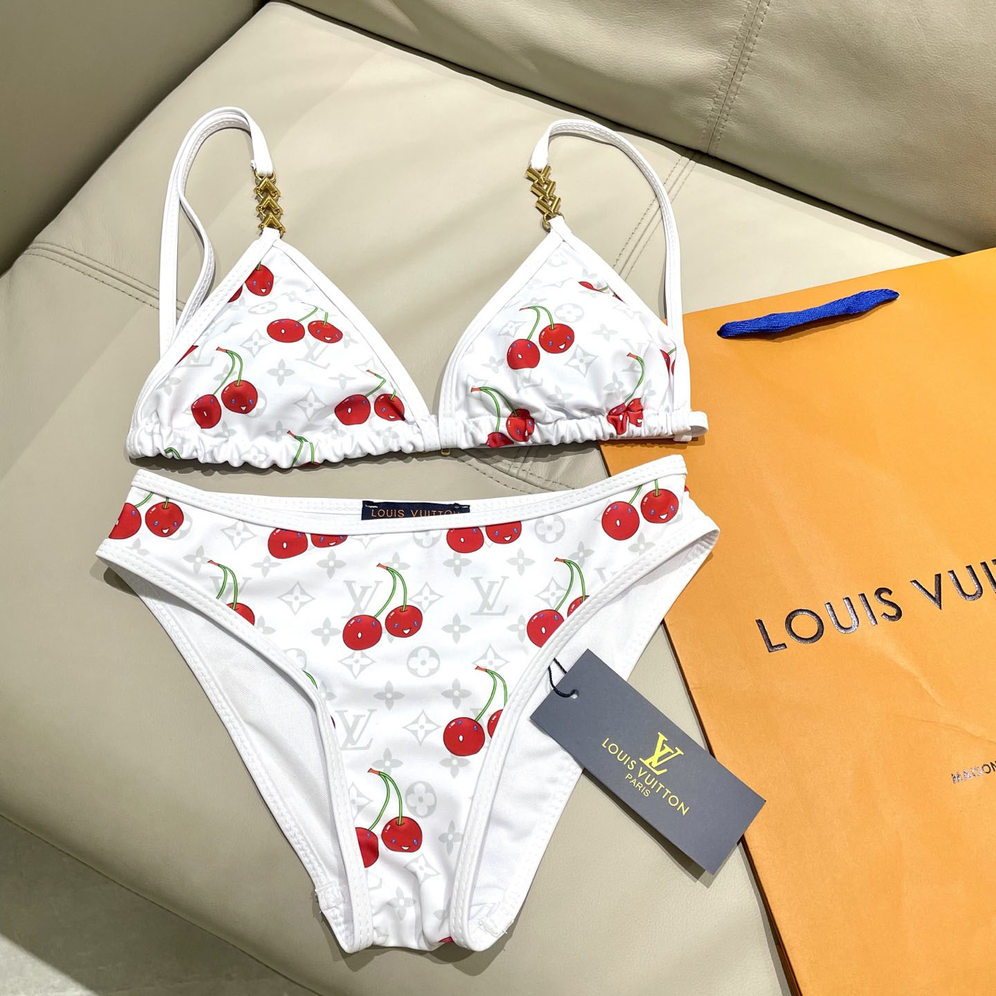 Louis Vuitton LV x TM Cherry Bikini Top    1AHIAY - DesignerGu