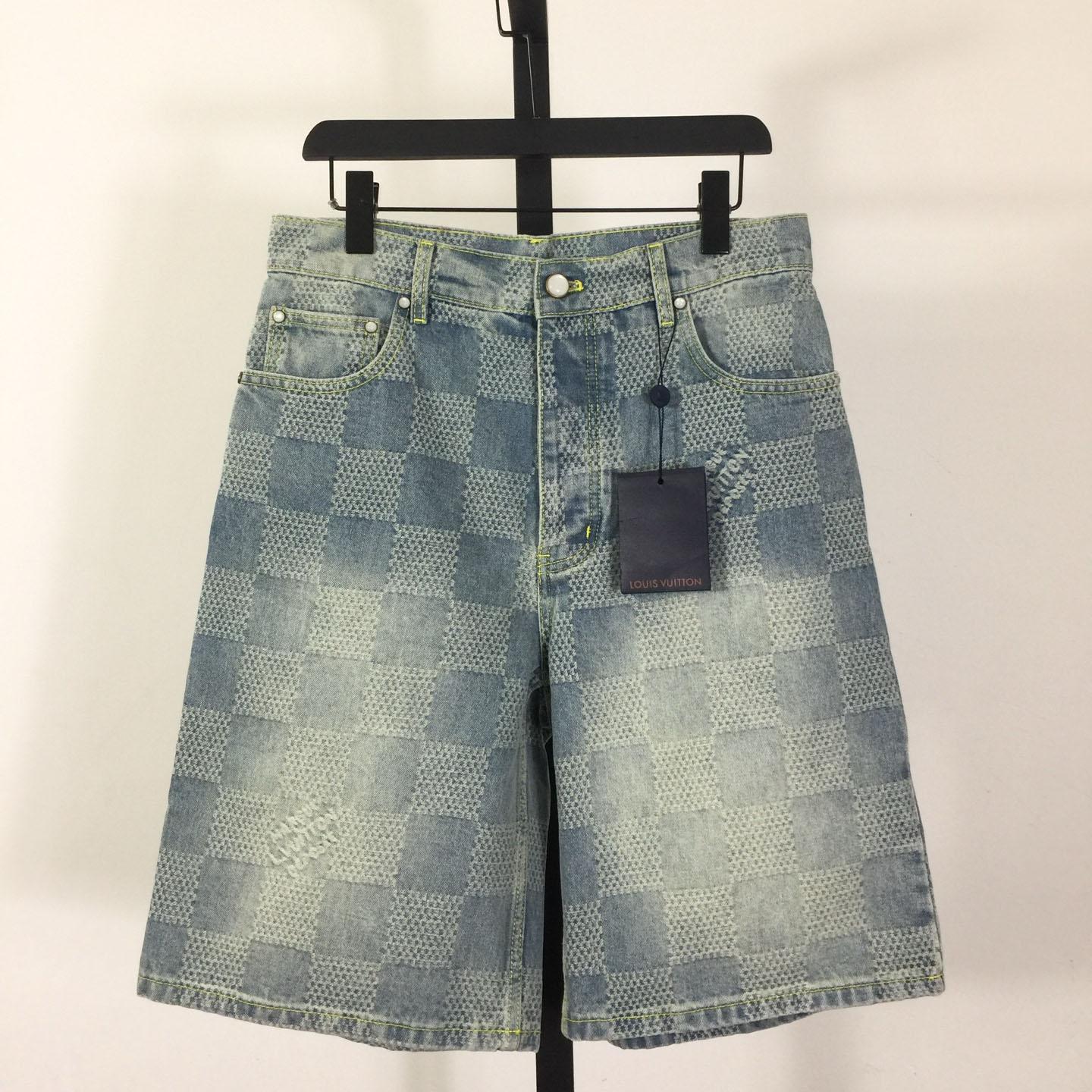 Louis Vuitton Damier 3D Light Denim Shorts   1AHVDS - DesignerGu