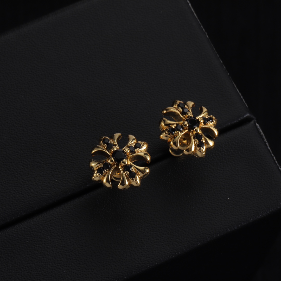 Chrome Heart Earrings - DesignerGu