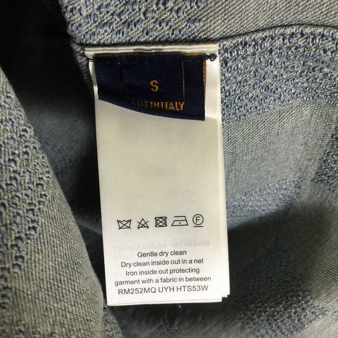 Louis Vuitton Damier 3D Light Denim Short-Sleeved Shirt   1AHVYX - DesignerGu