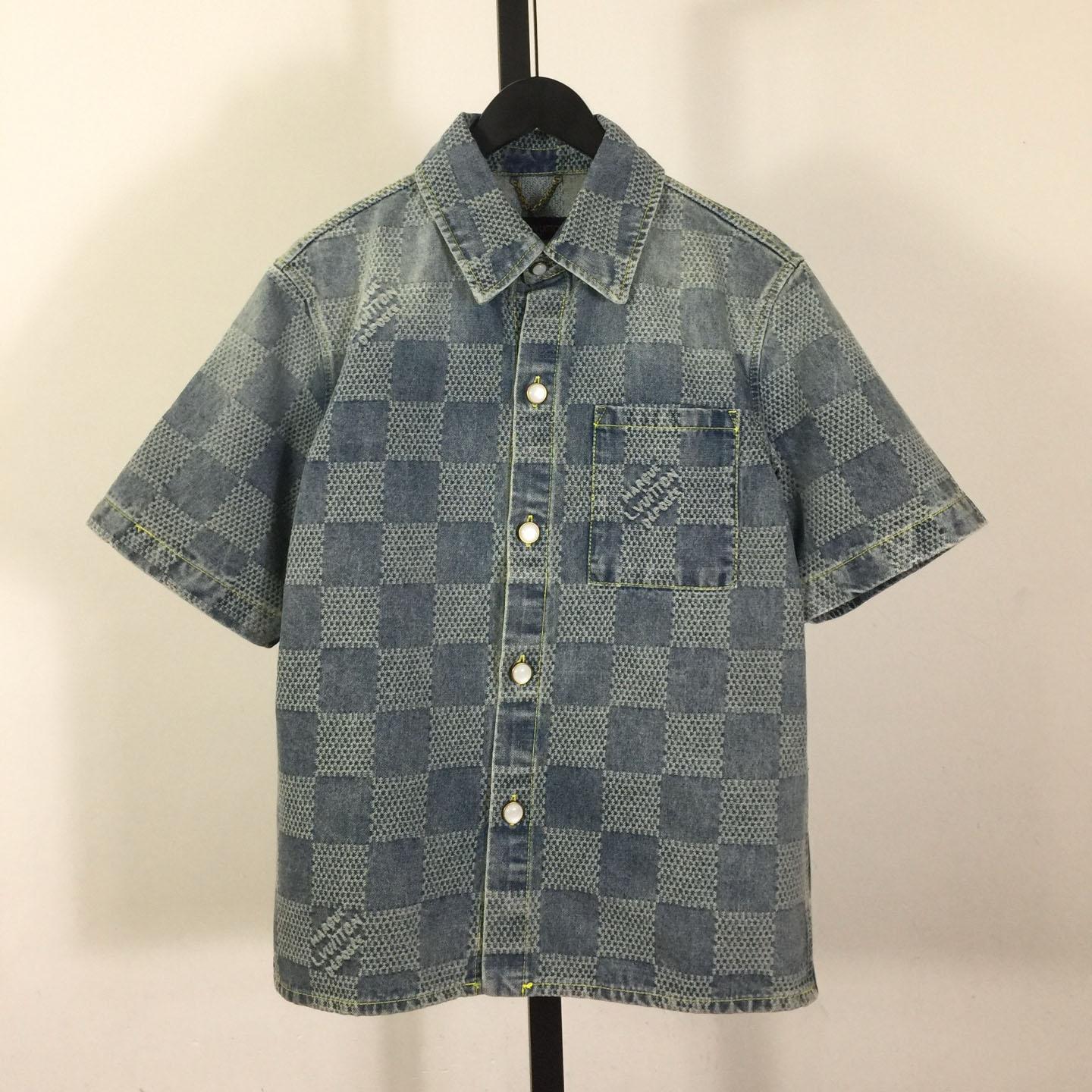 Louis Vuitton Damier 3D Light Denim Short-Sleeved Shirt   1AHVYX - DesignerGu