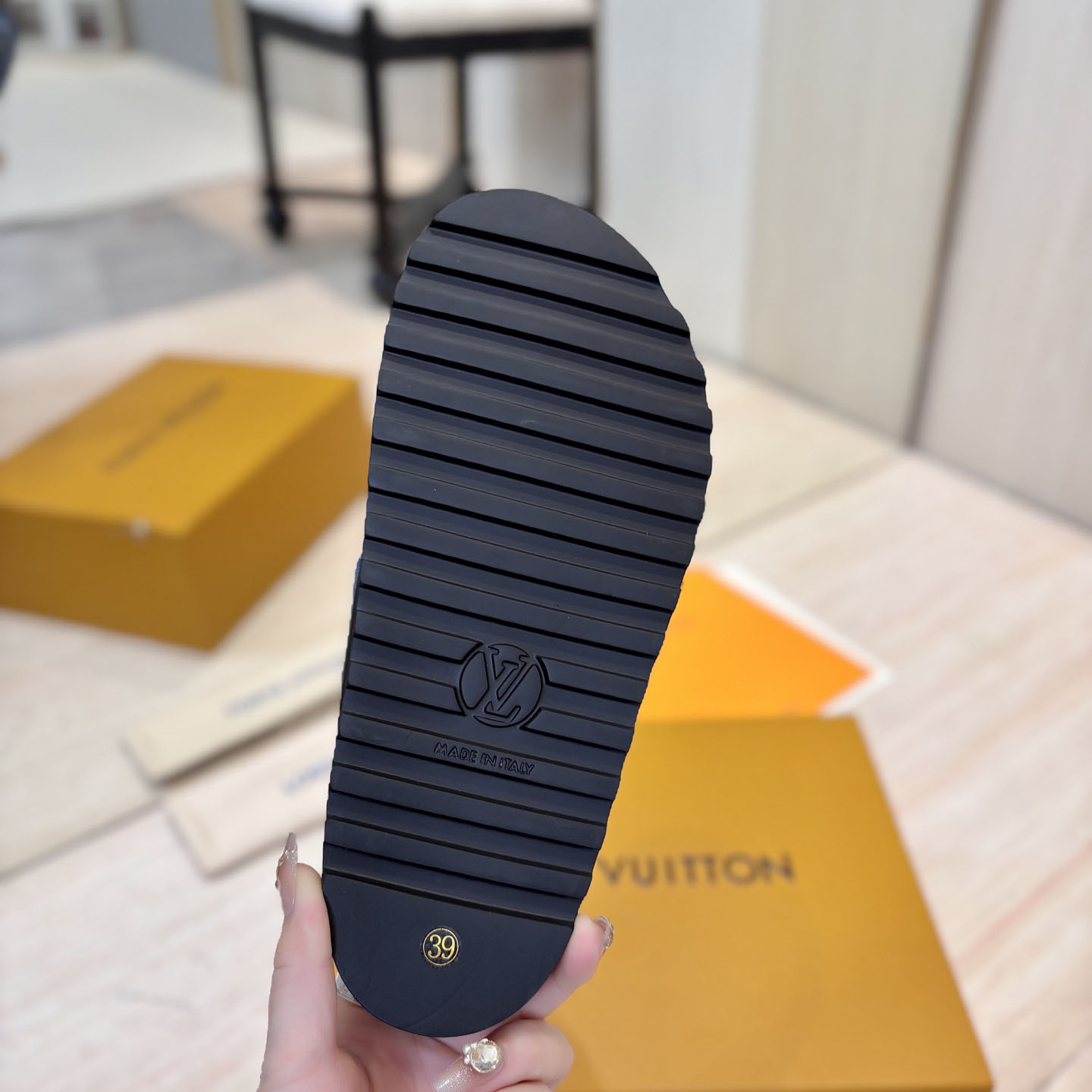 Louis Vuitton LV Cosy Comfort Mule  - DesignerGu