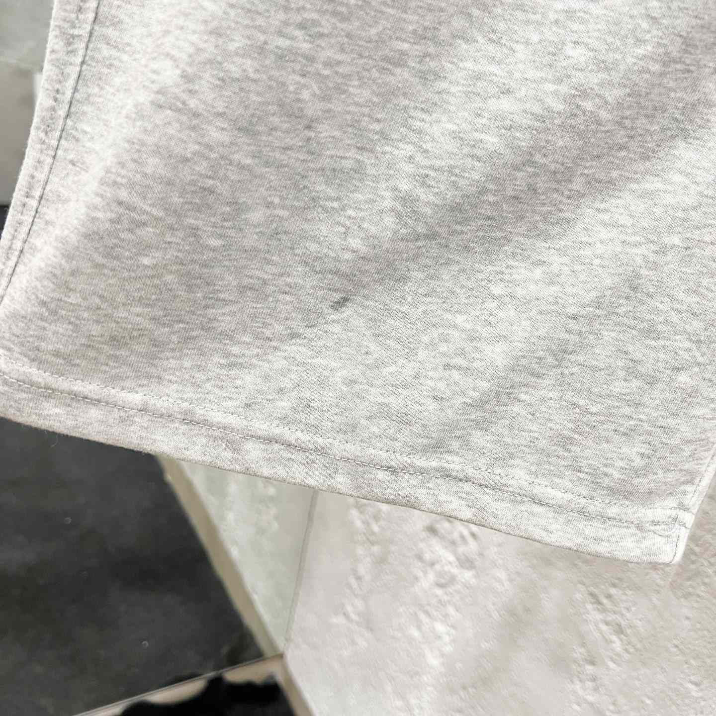 Prada Shorts    - DesignerGu