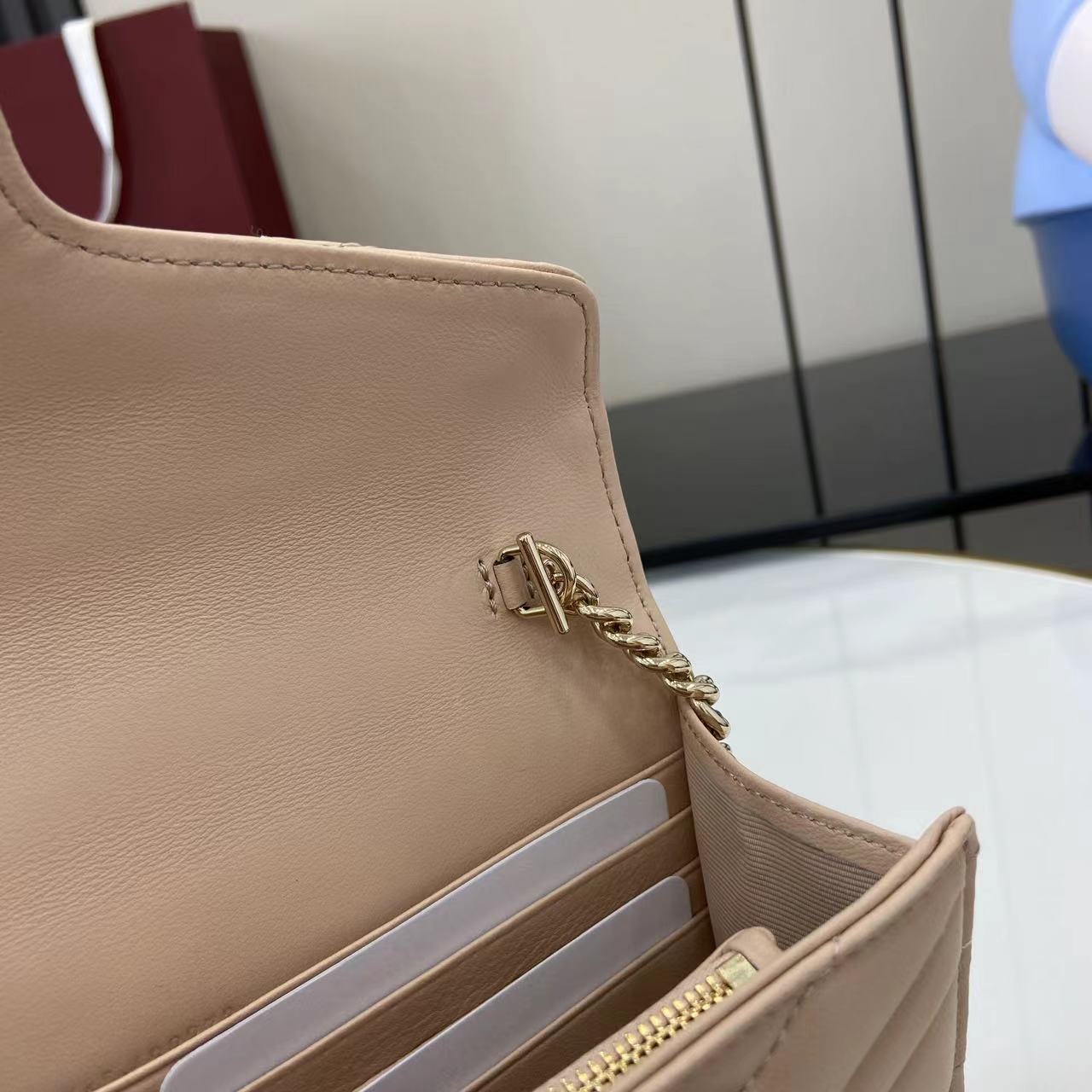 Gucci GG Marmont Wallet On Chain - DesignerGu