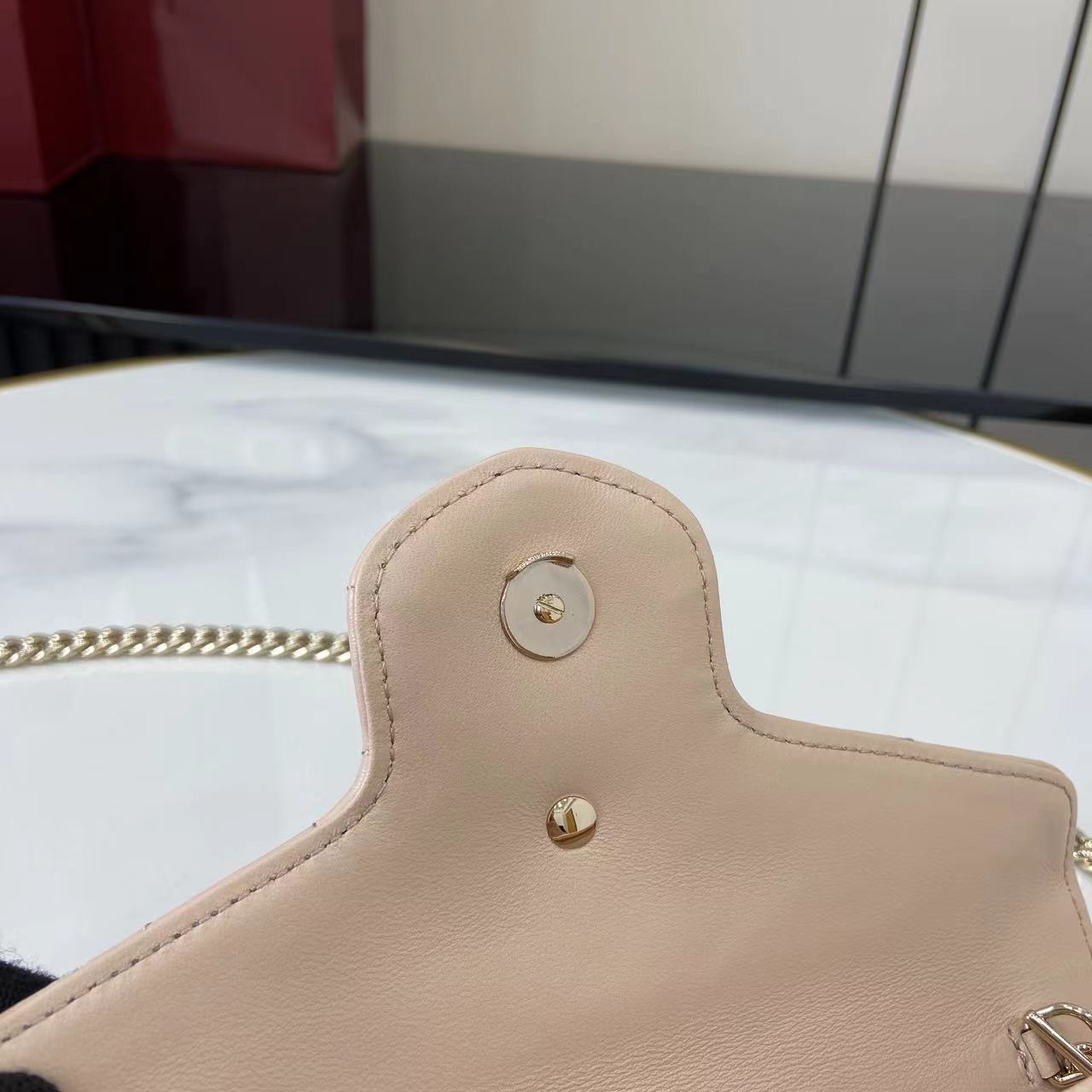Gucci GG Marmont Wallet On Chain - DesignerGu