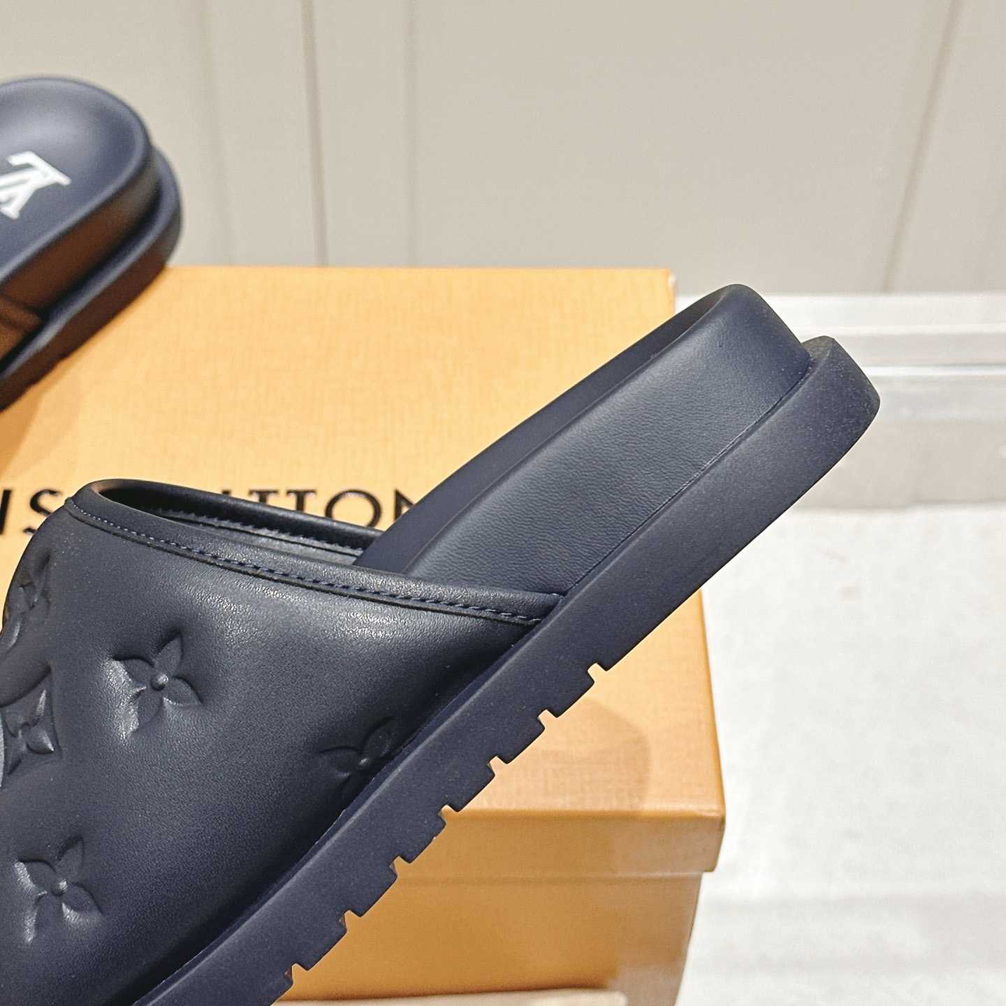 Louis Vuitton Miami Mule   1ADGFD  - DesignerGu