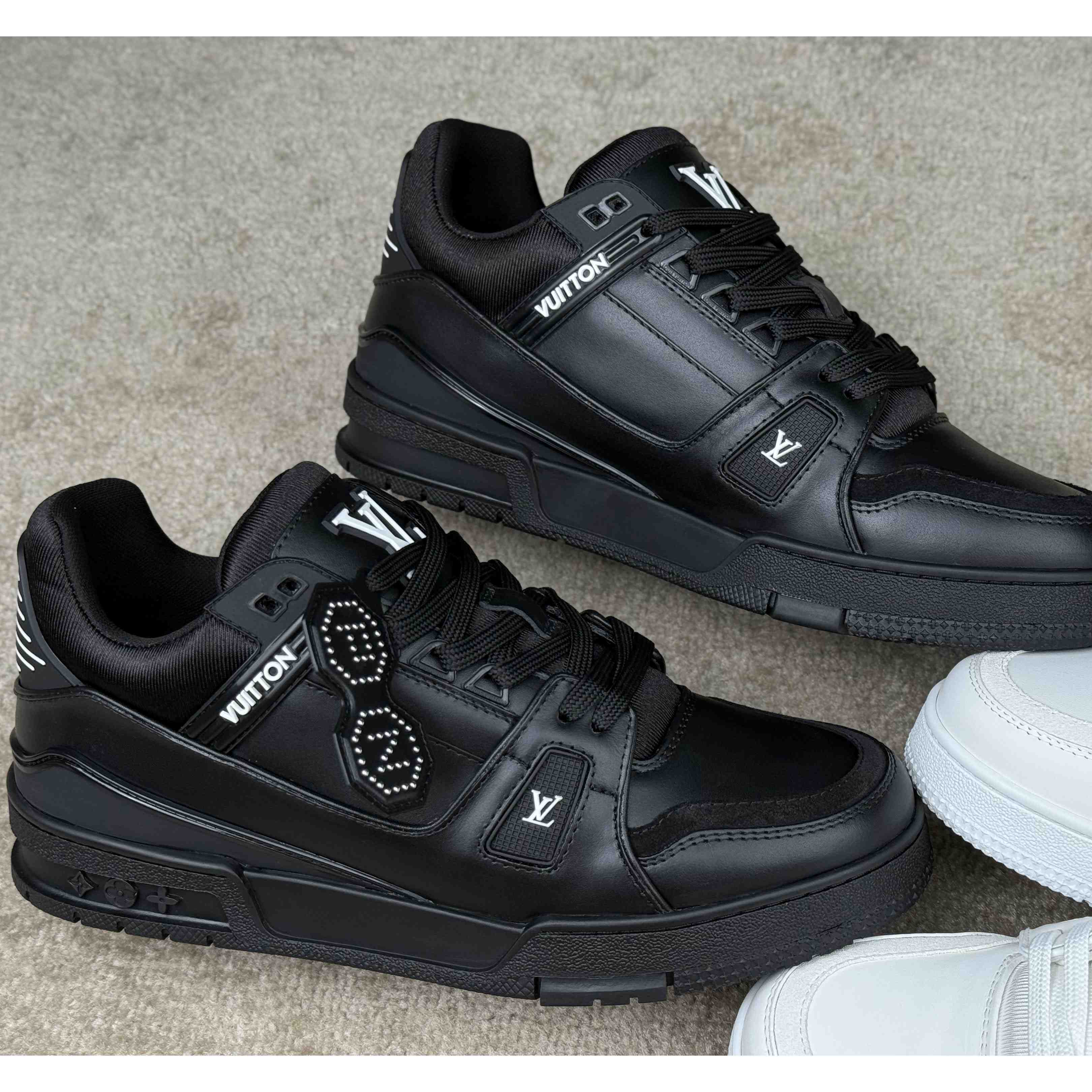 Louis Vuitton LV Trainer Sneaker   1AIKRX - DesignerGu