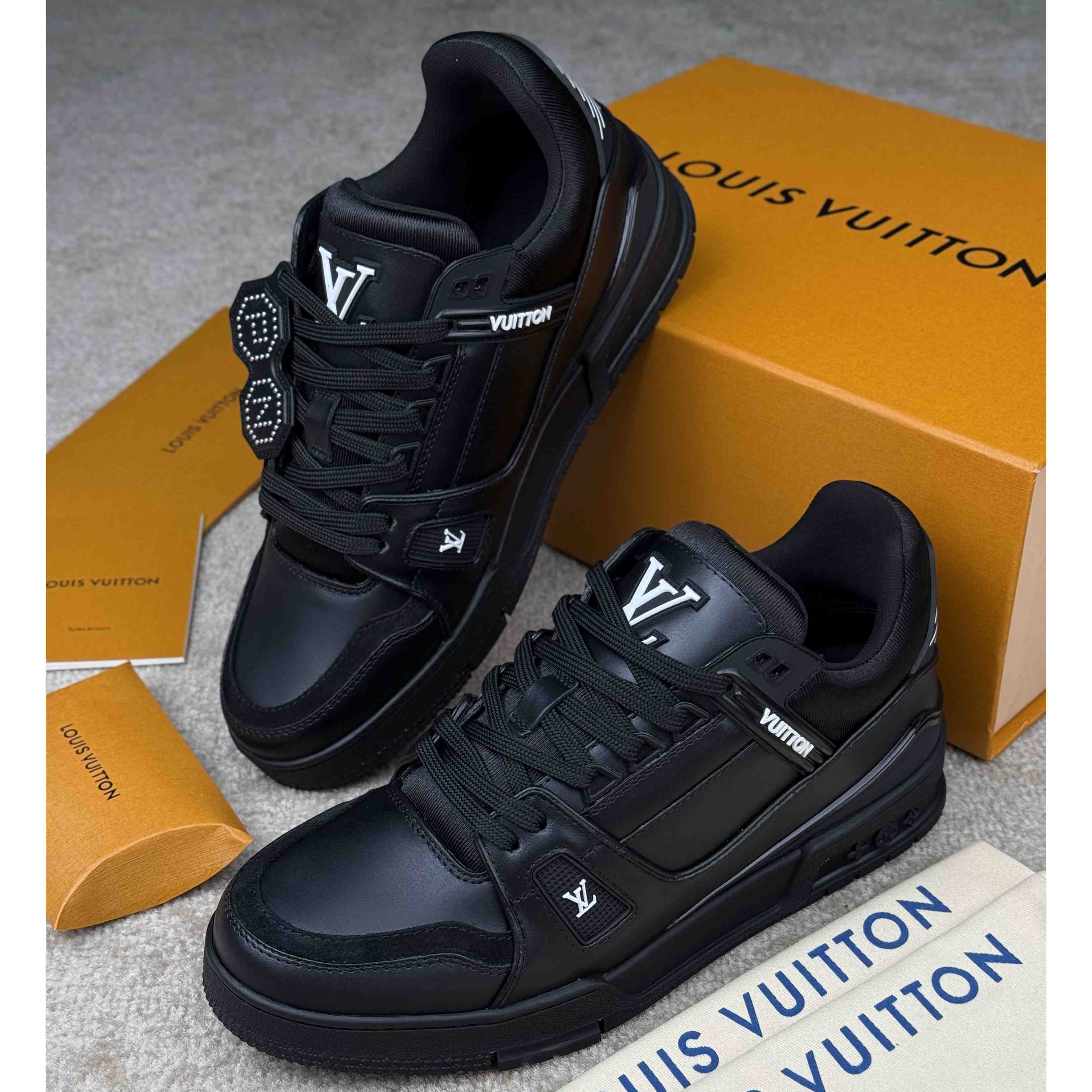 Louis Vuitton LV Trainer Sneaker   1AIKRX - DesignerGu
