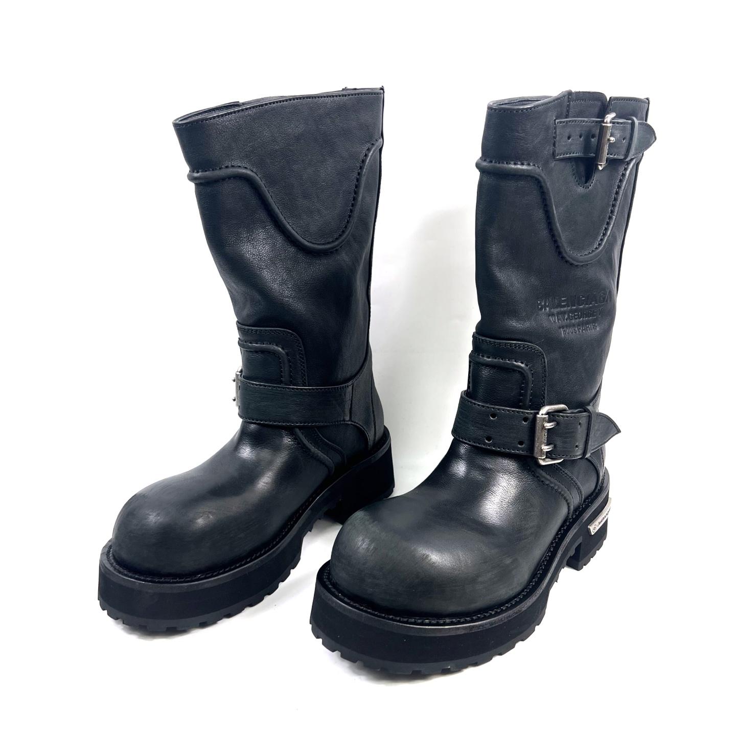 Balenciaga Venom Boots - DesignerGu