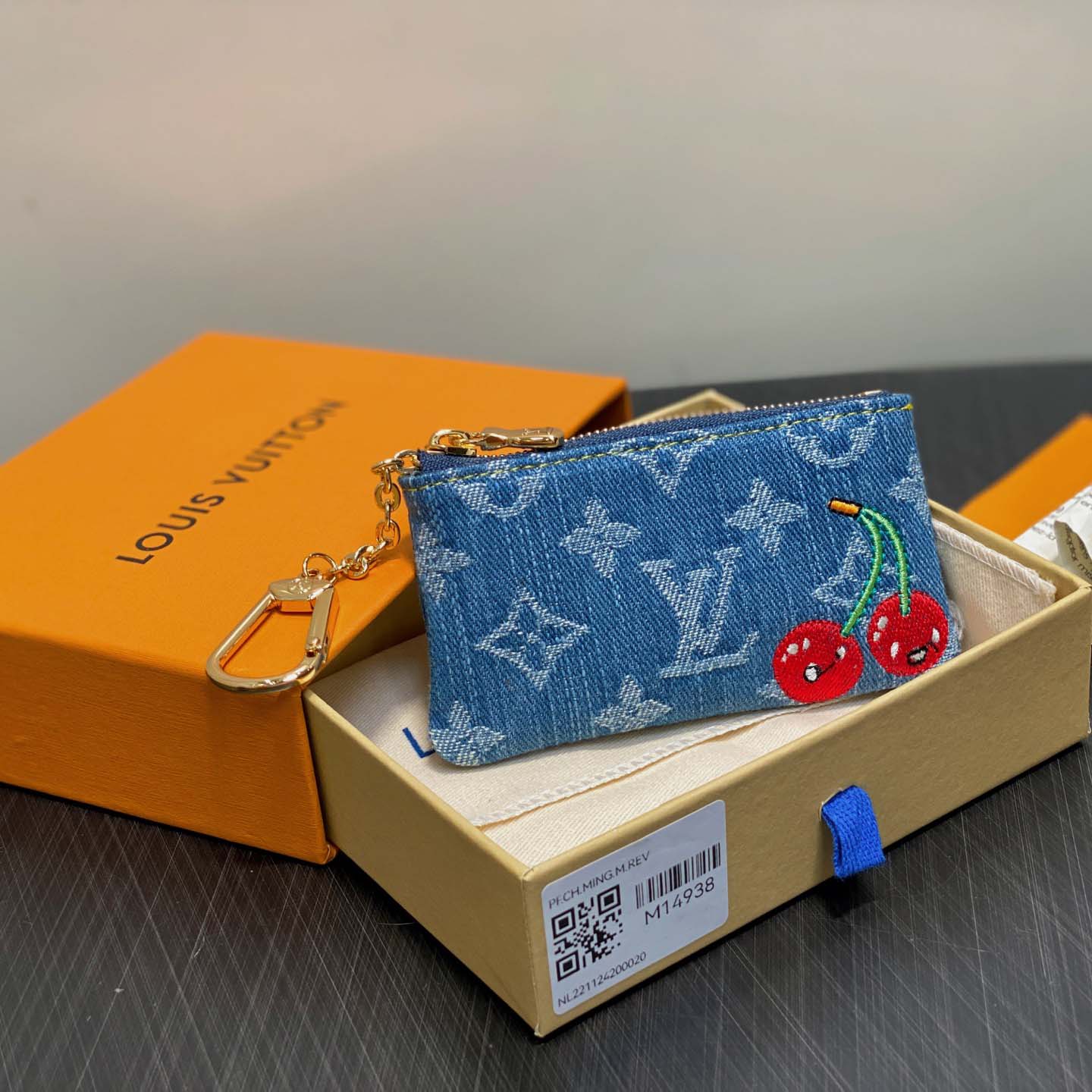 Louis Vuitton LV x TM Key Pouch   M14938 - DesignerGu