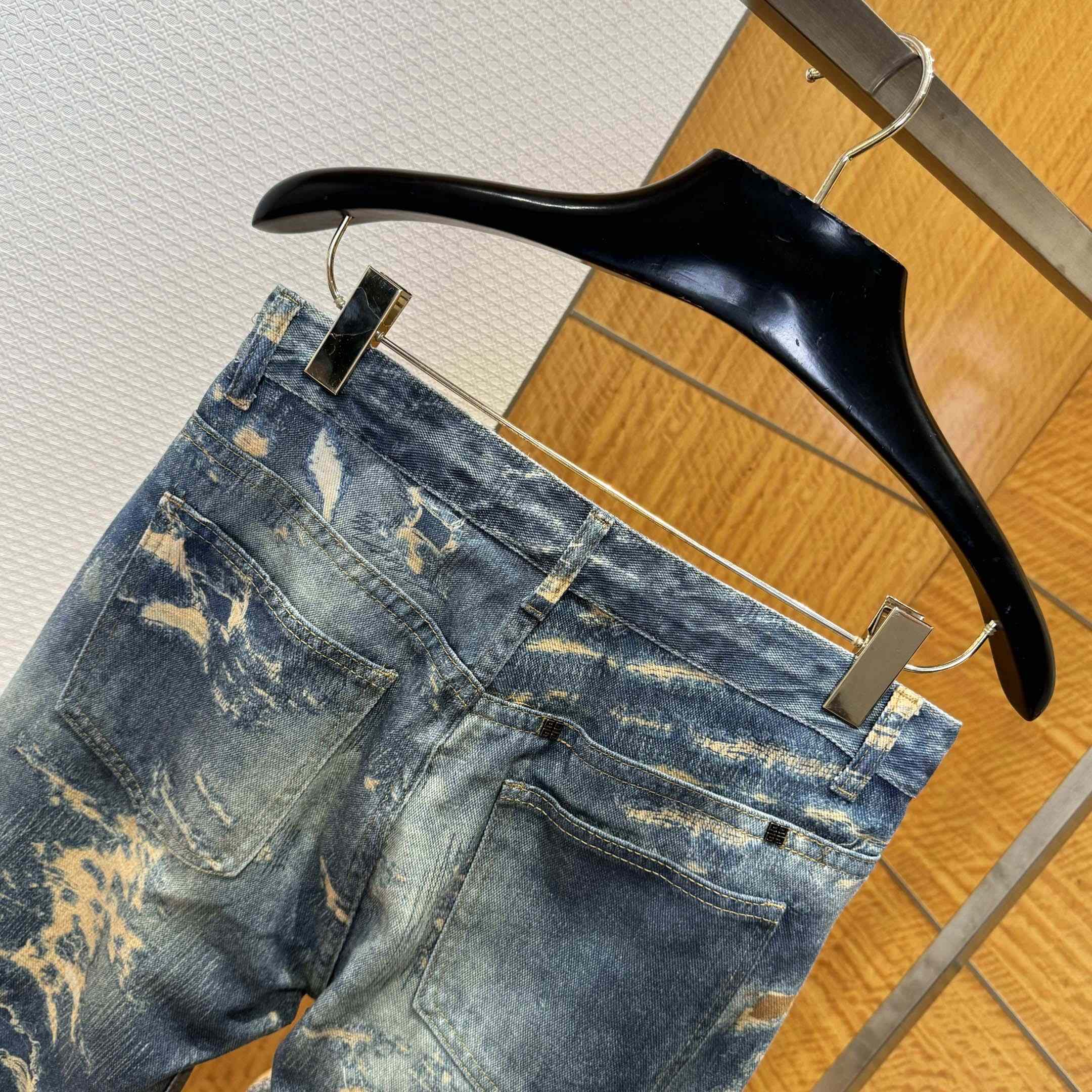 Givenchy Destroyed Distressed Jeans - DesignerGu