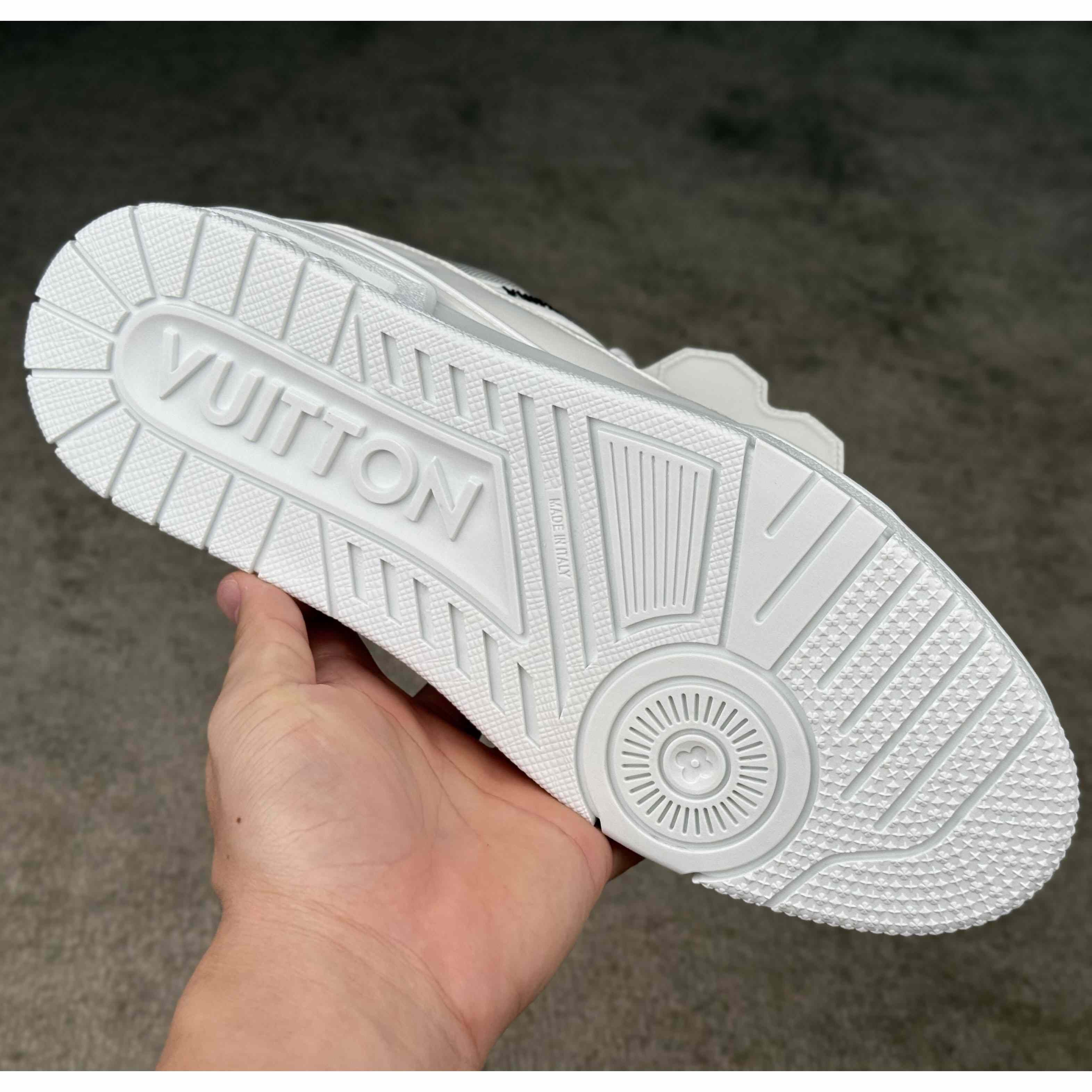 Louis Vuitton LV Trainer Sneaker   1AIKRA - DesignerGu