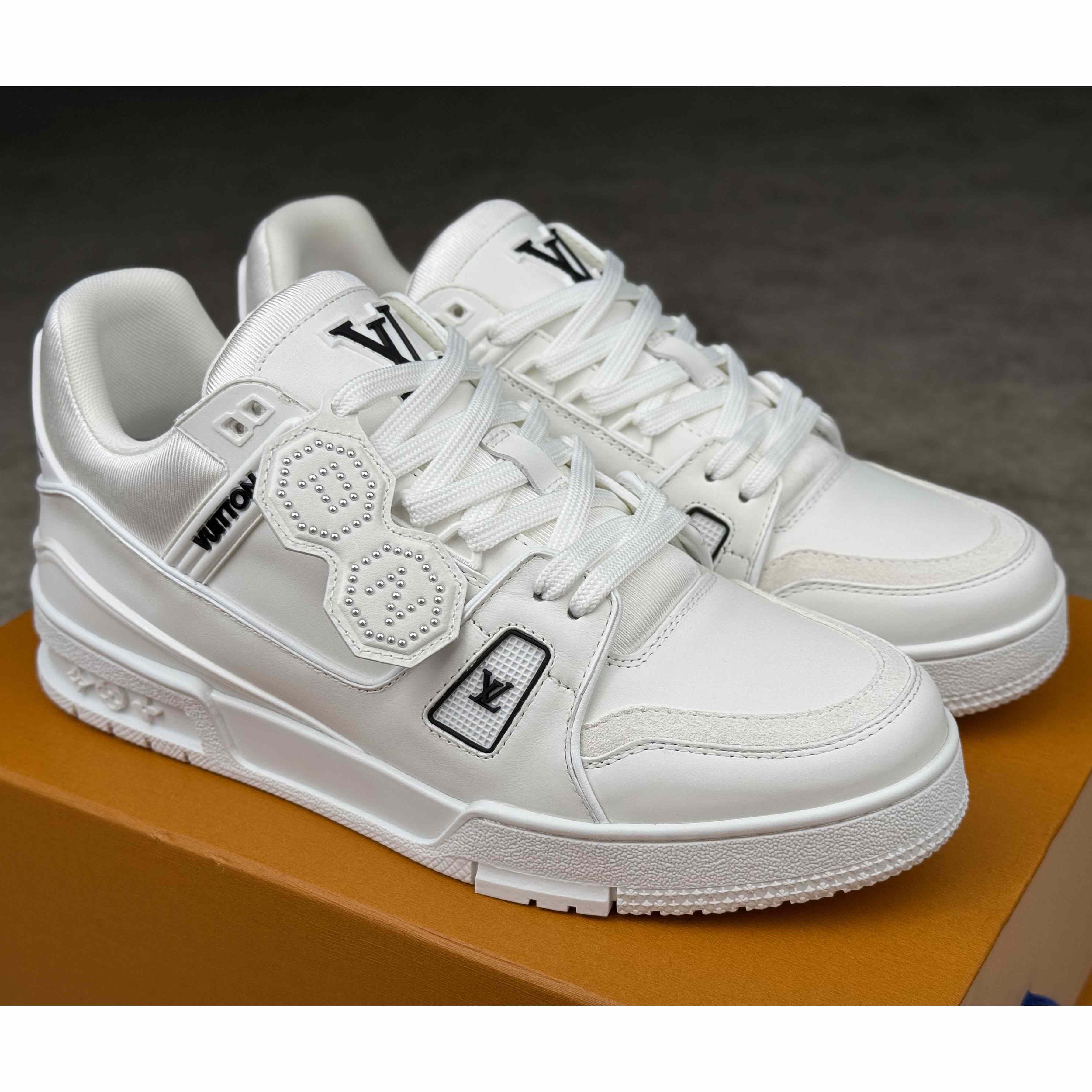 Louis Vuitton LV Trainer Sneaker   1AIKRA - DesignerGu