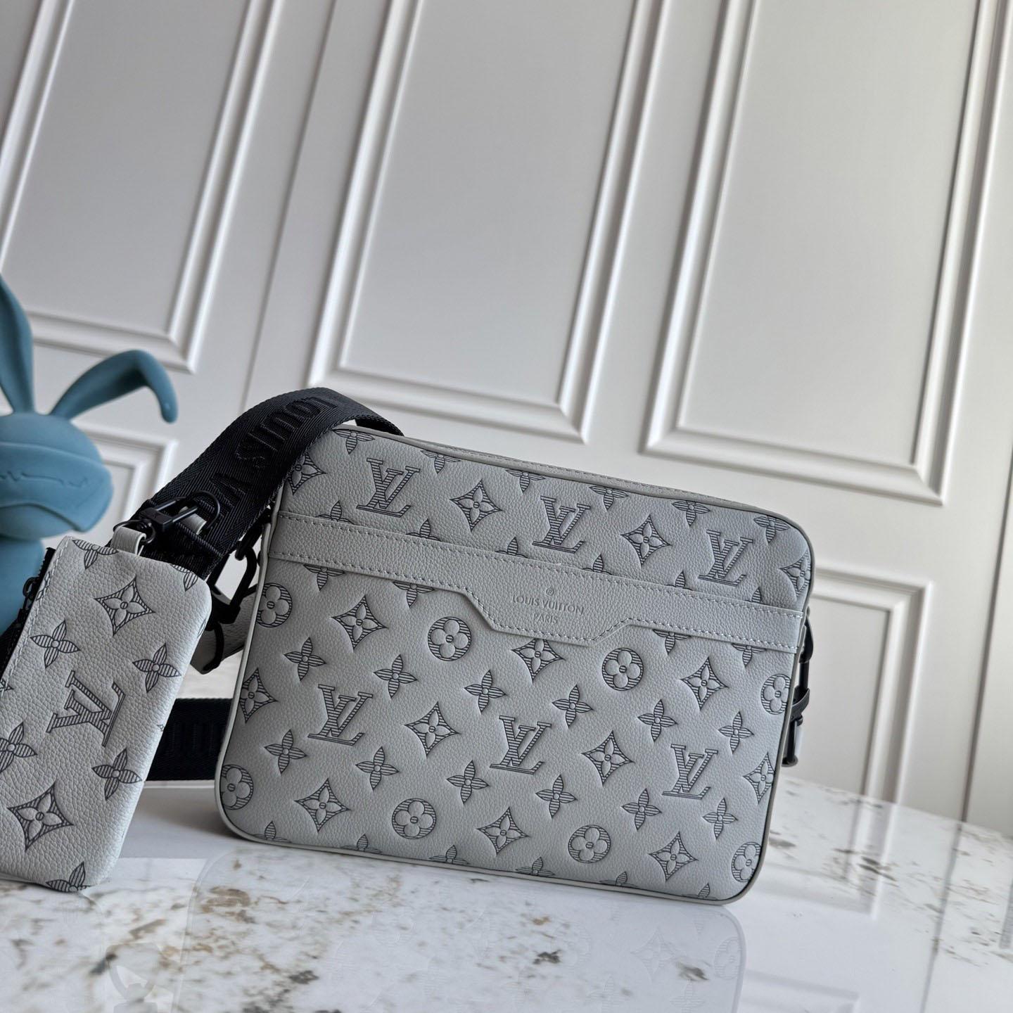 Louis Vuitton Trio Messenger   M46603 - DesignerGu