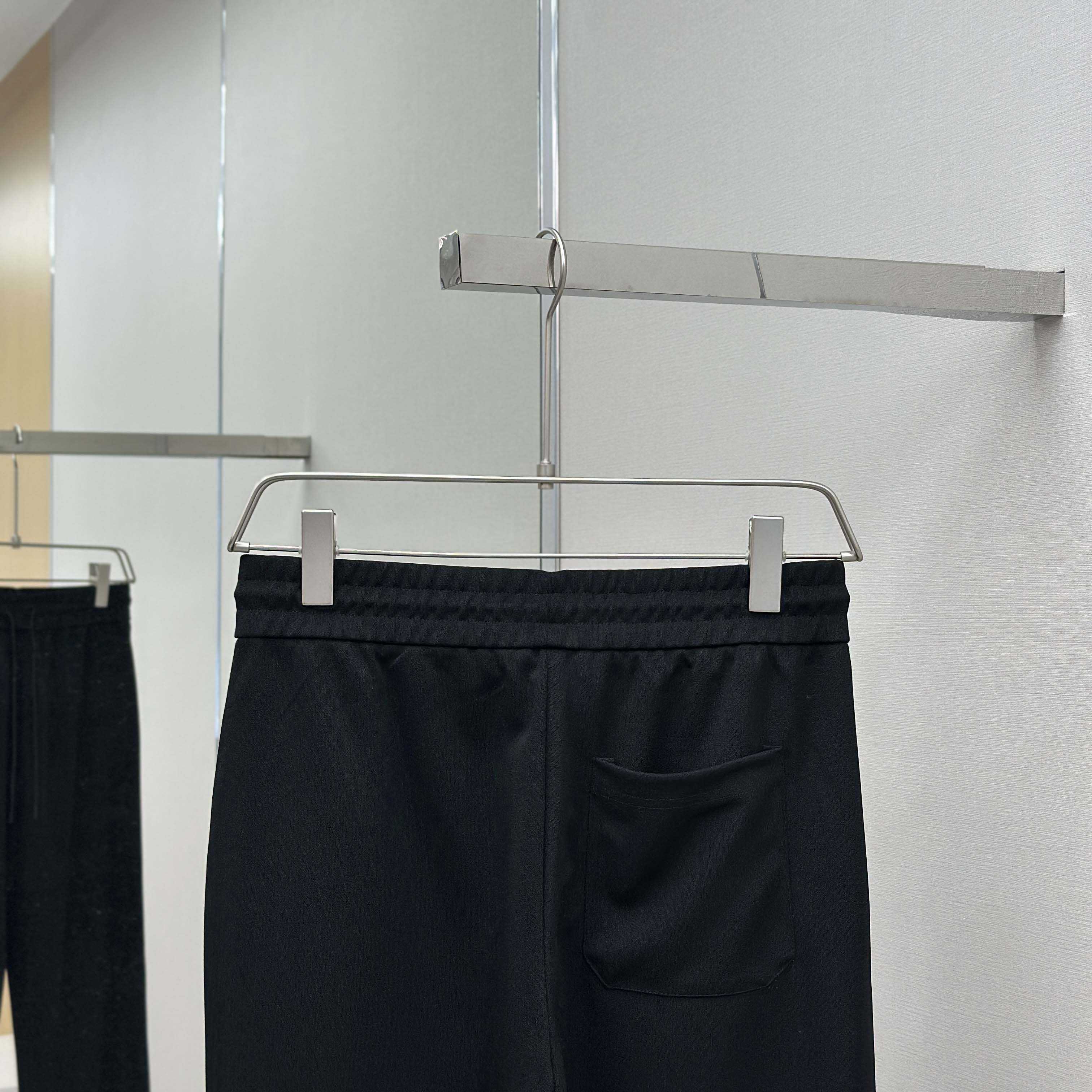 Gucci Cotton Pants - DesignerGu