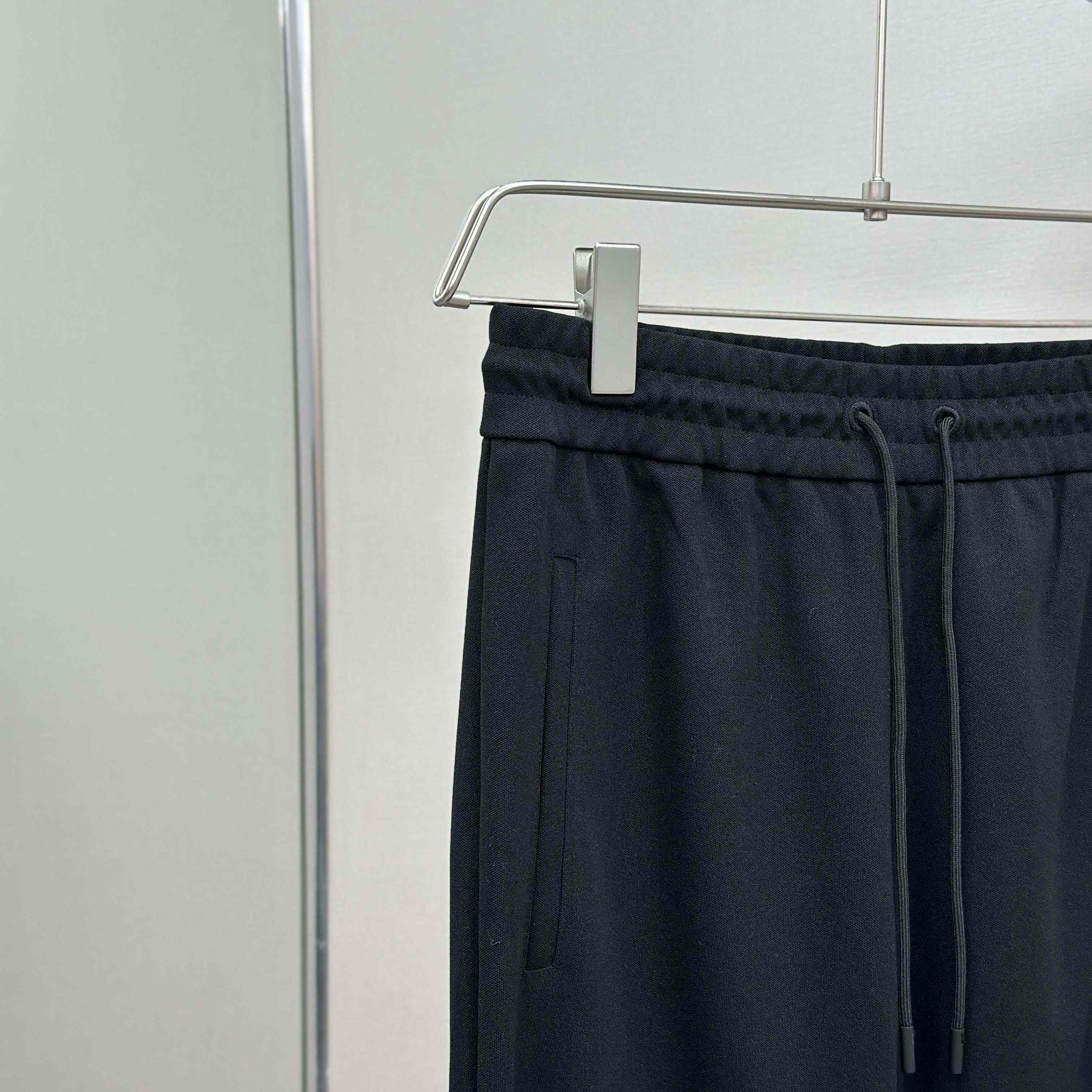 Gucci Cotton Pants - DesignerGu