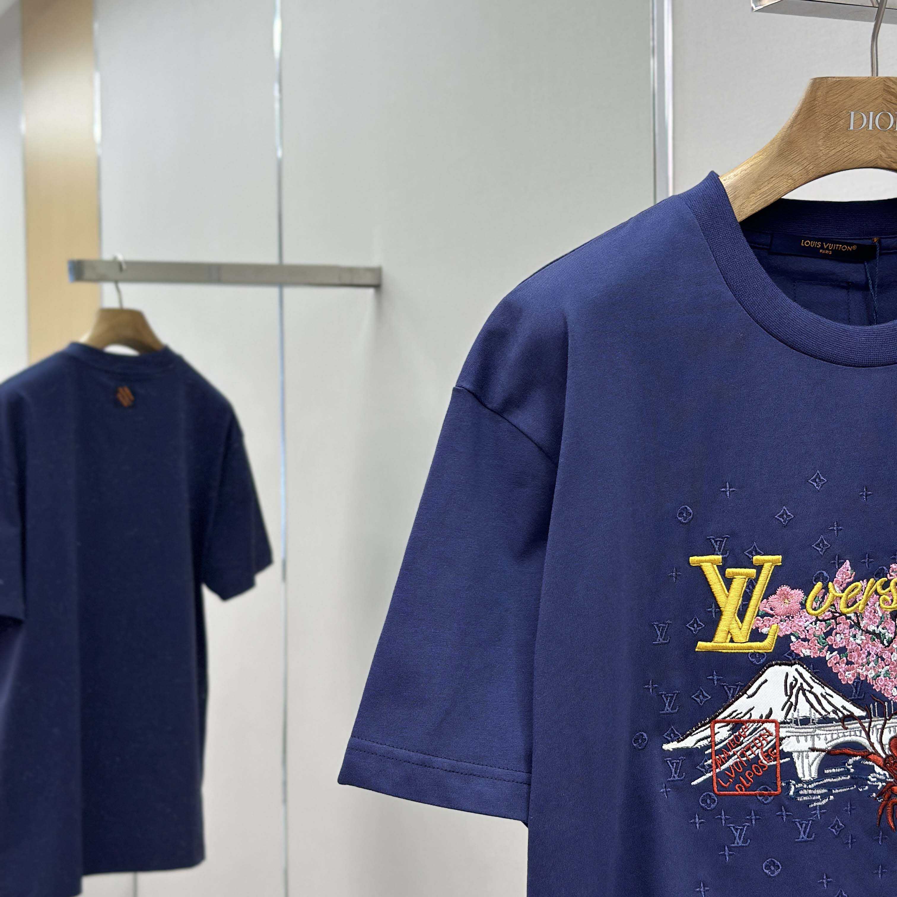 Louis Vuitton Embroidered T-Shirt   1AIMKV - DesignerGu