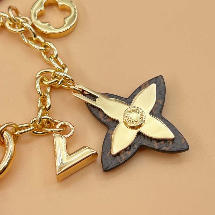 Louis Vuitton Blooming Flowers Chain Bag Charm   M01414 - DesignerGu