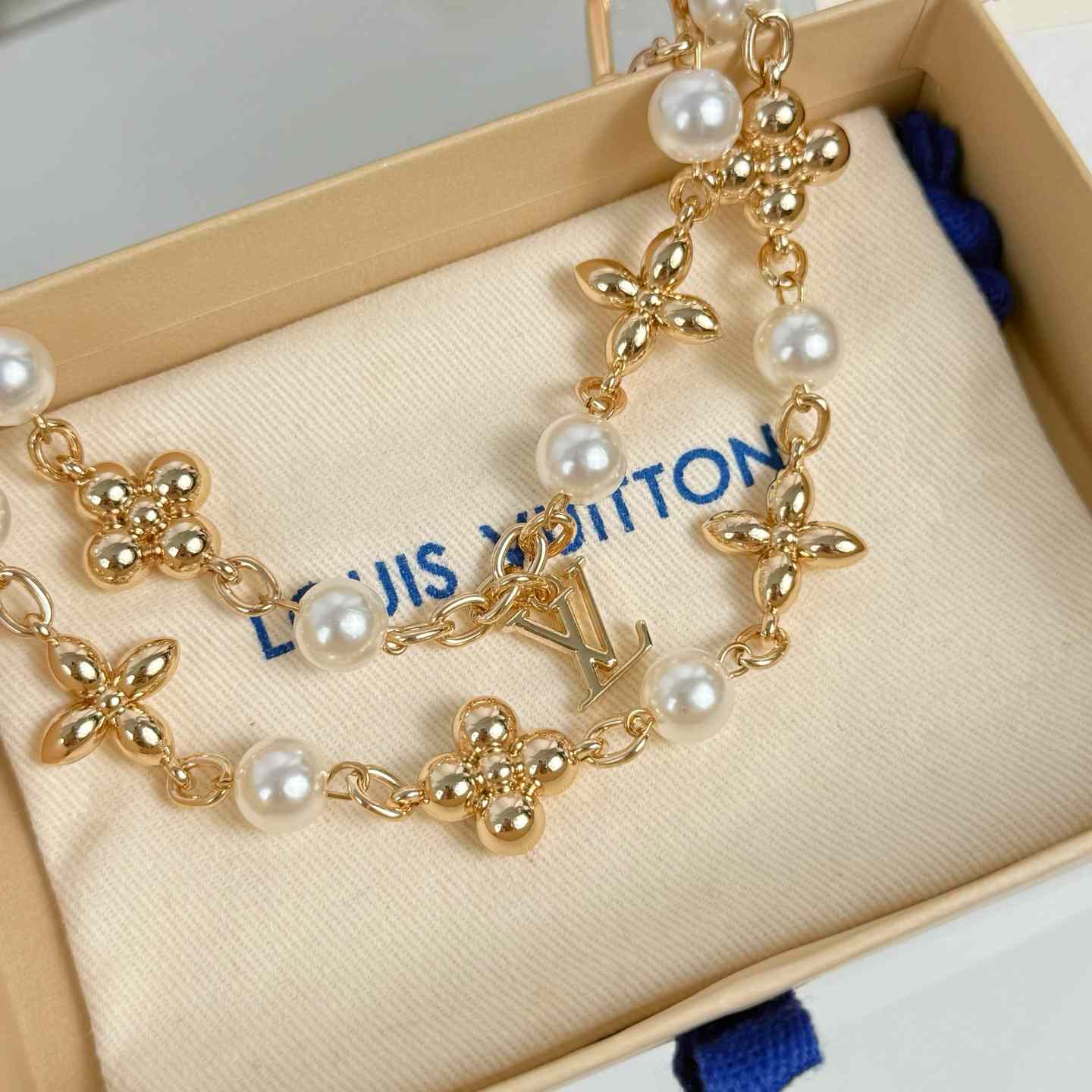 Louis Vuitton Chain - DesignerGu