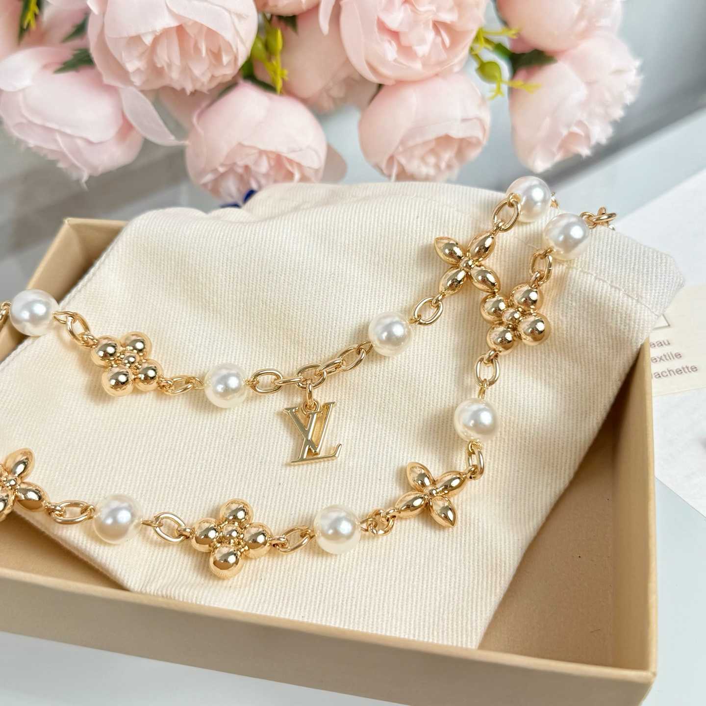 Louis Vuitton Chain - DesignerGu