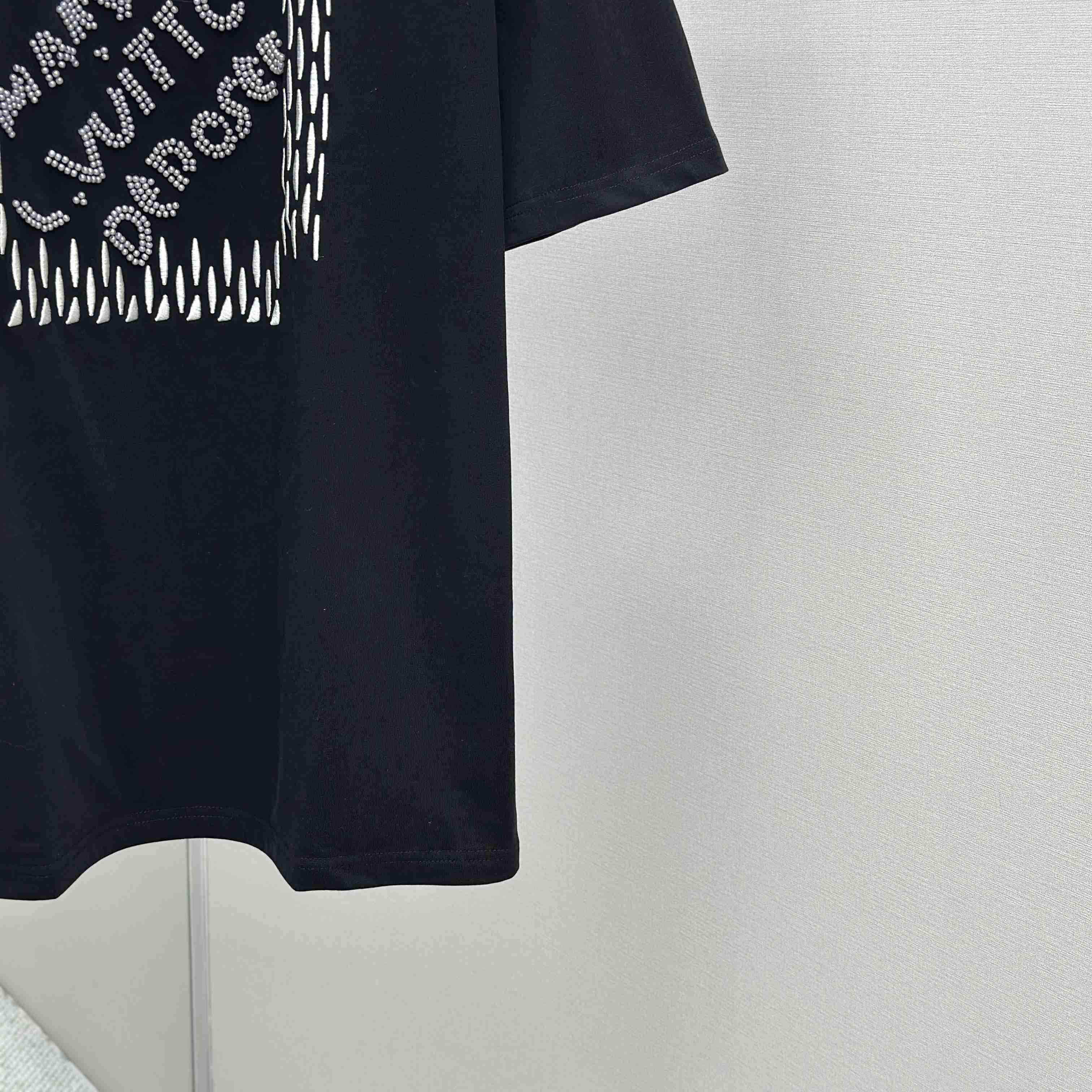 Louis Vuitton Embroidered Signature Cotton T-Shirt   1AFJFK - DesignerGu