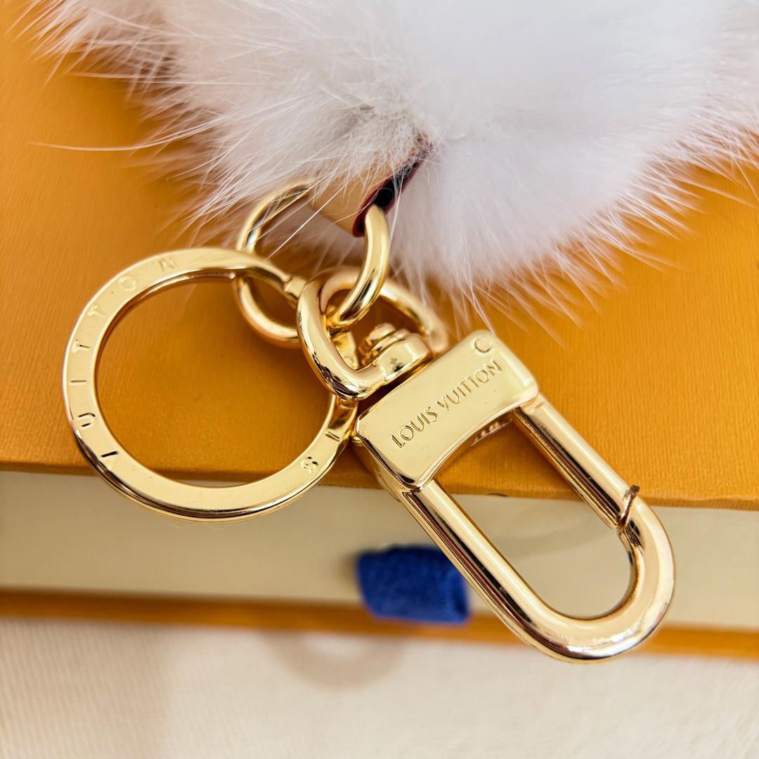 Louis Vuitton Vivienne Fur Key Holder   M02300 - DesignerGu