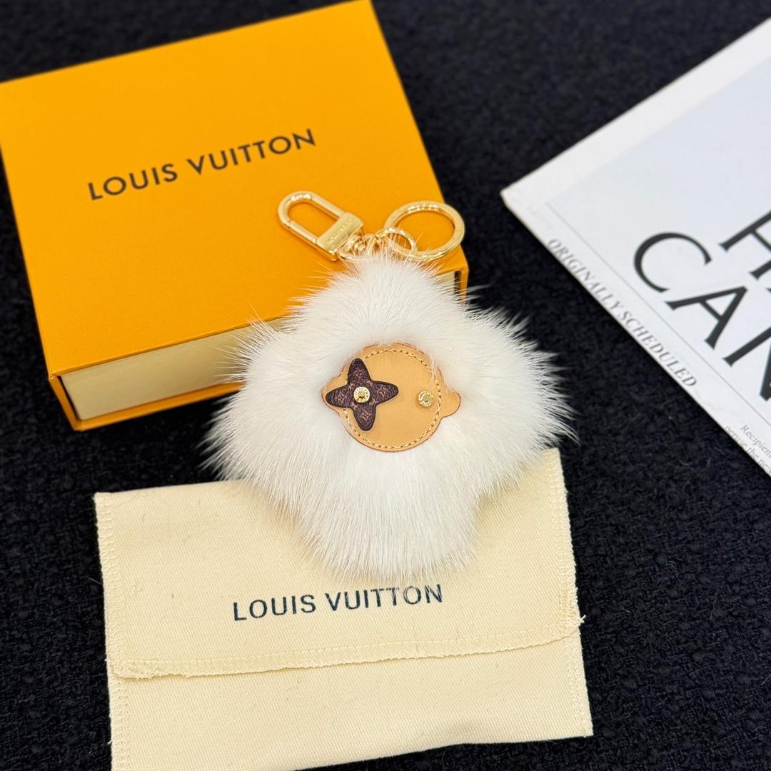 Louis Vuitton Vivienne Fur Key Holder   M02300 - DesignerGu