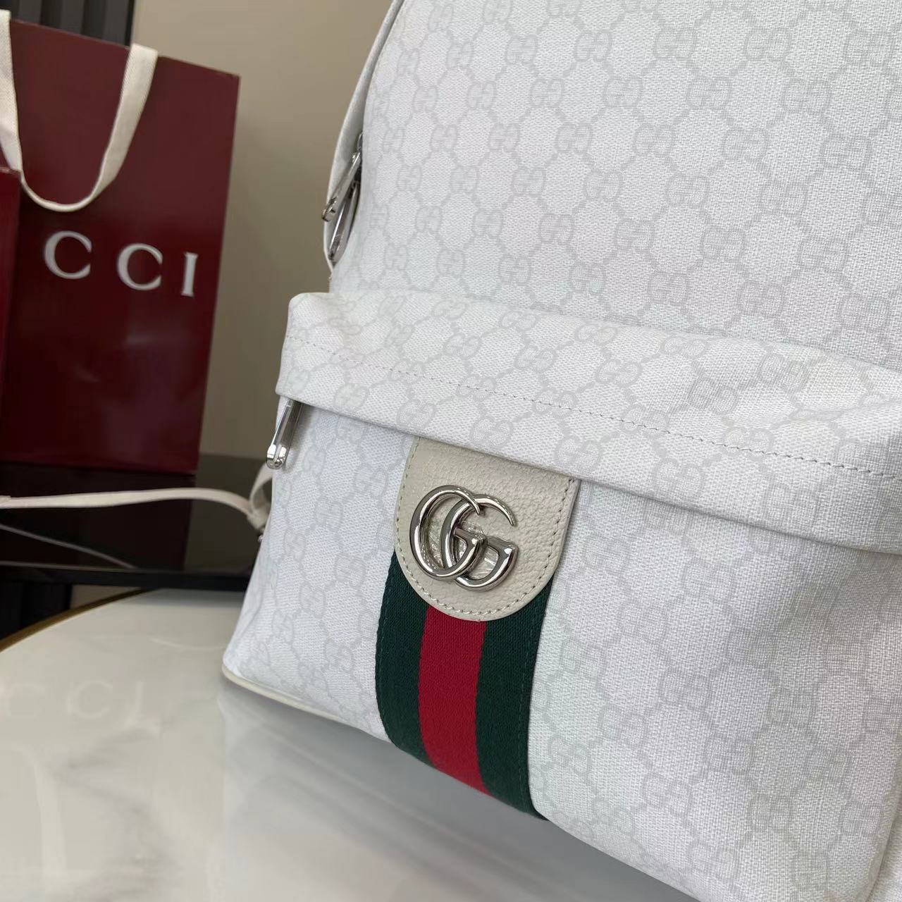 Gucci Ophidia Medium Backpack - DesignerGu