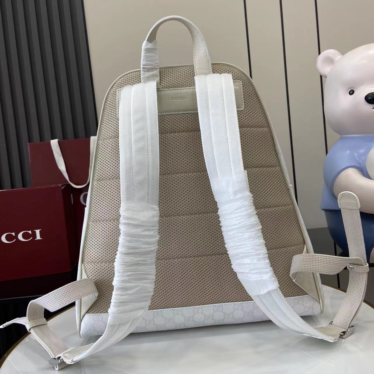 Gucci Ophidia Medium Backpack - DesignerGu