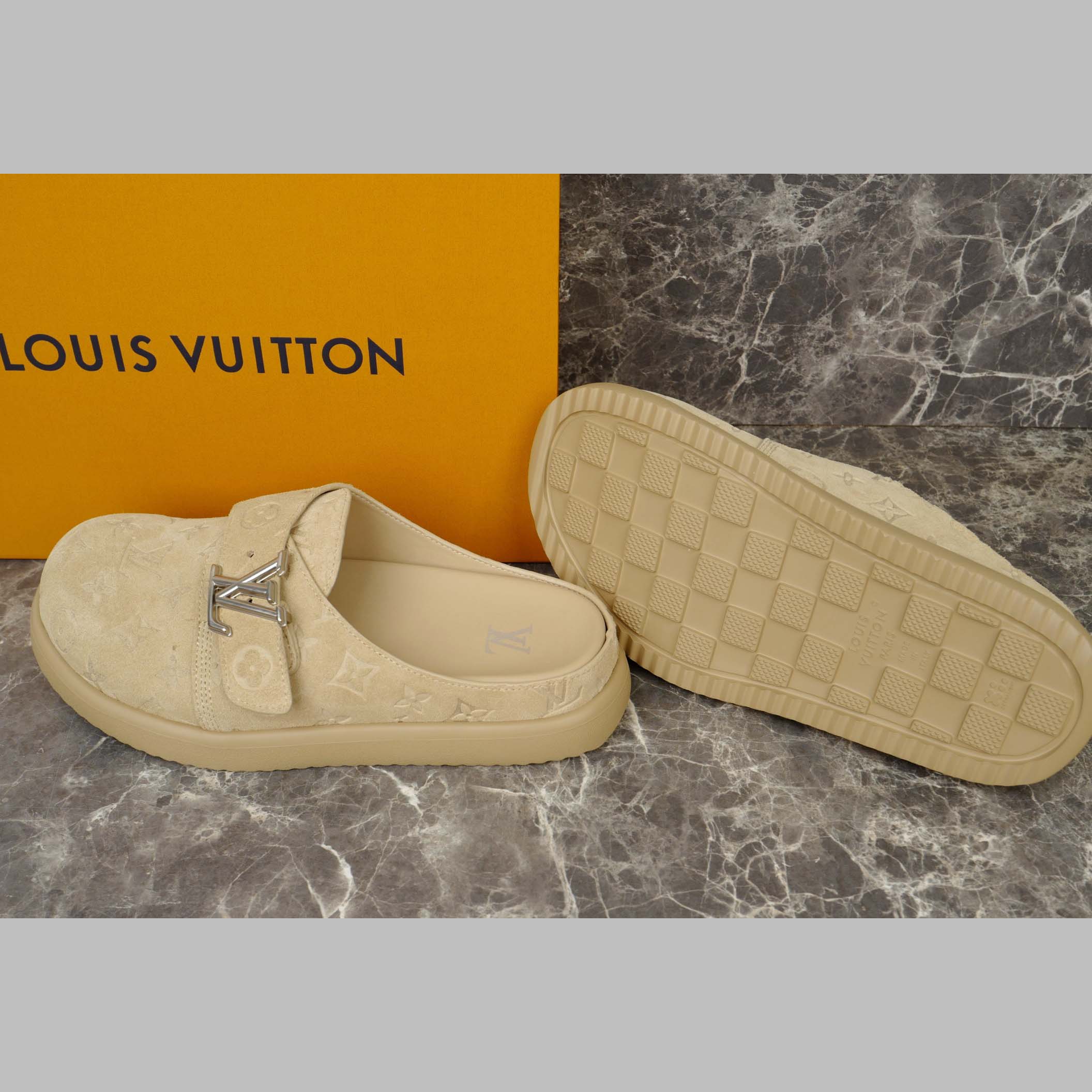 Louis Vuitton LV Easy Mule   1AHQR1 - DesignerGu