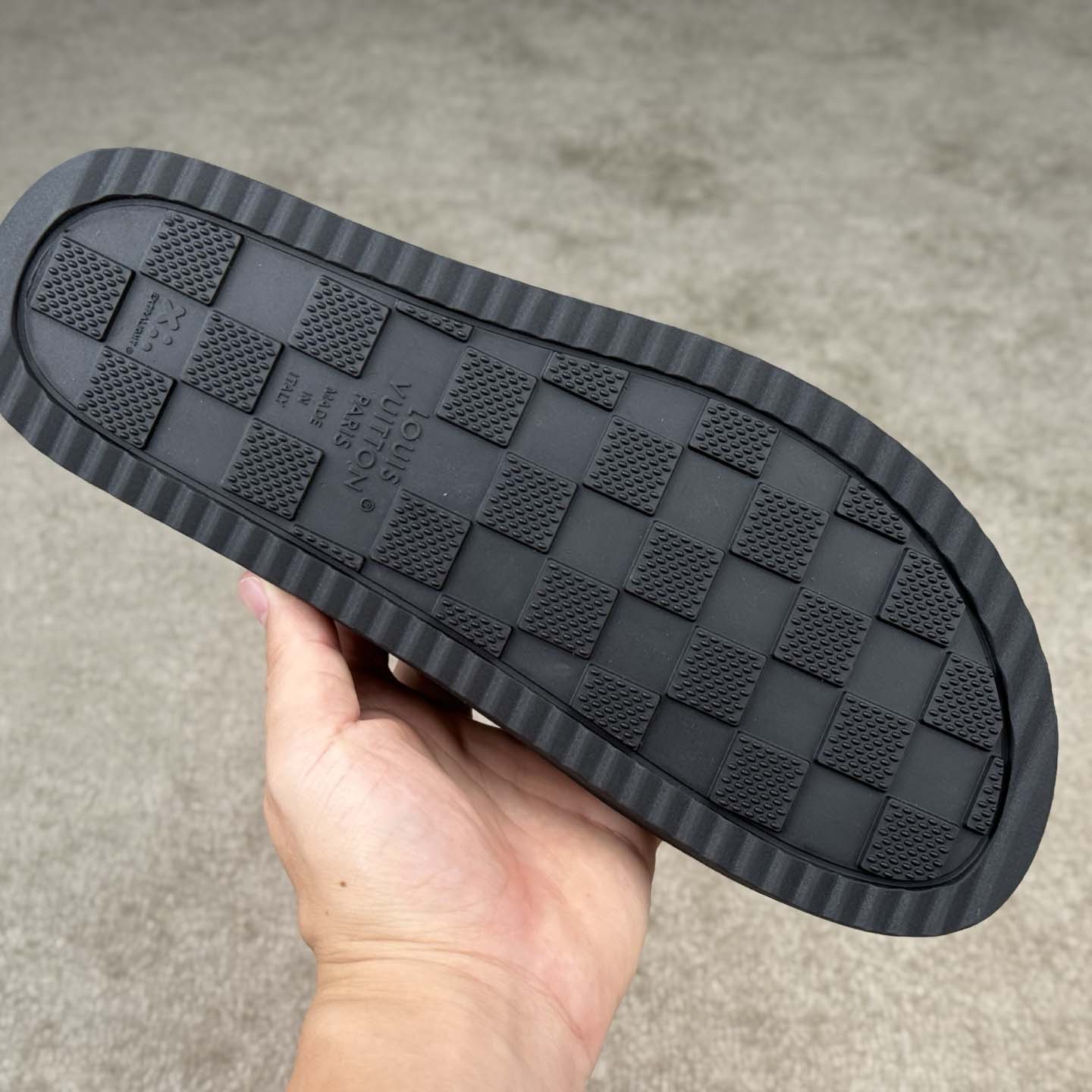 Louis Vuitton Miami Mule   1AHSNO - DesignerGu