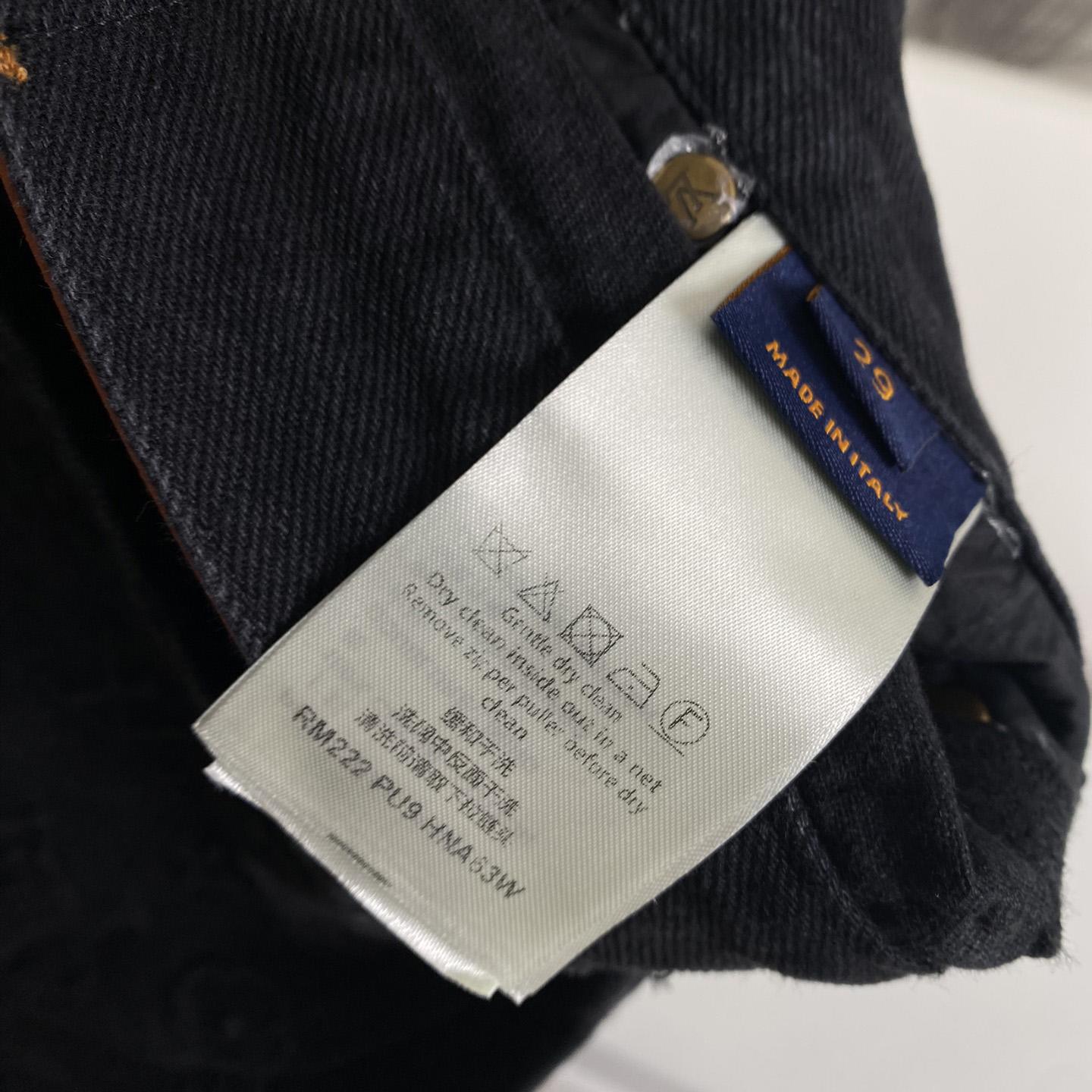 Louis Vuitton Monogram Workwear Denim Shorts Black  - DesignerGu