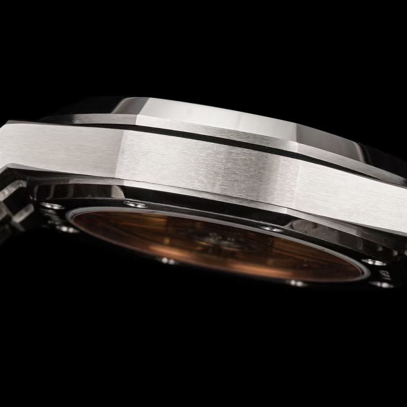 Audemars Piguet Royal Oak Self Winding Watch - 41mm 15500ST - DesignerGu