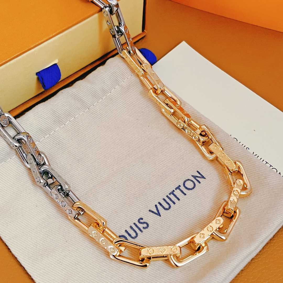 Louis Vuitton Monogram Necklace - DesignerGu