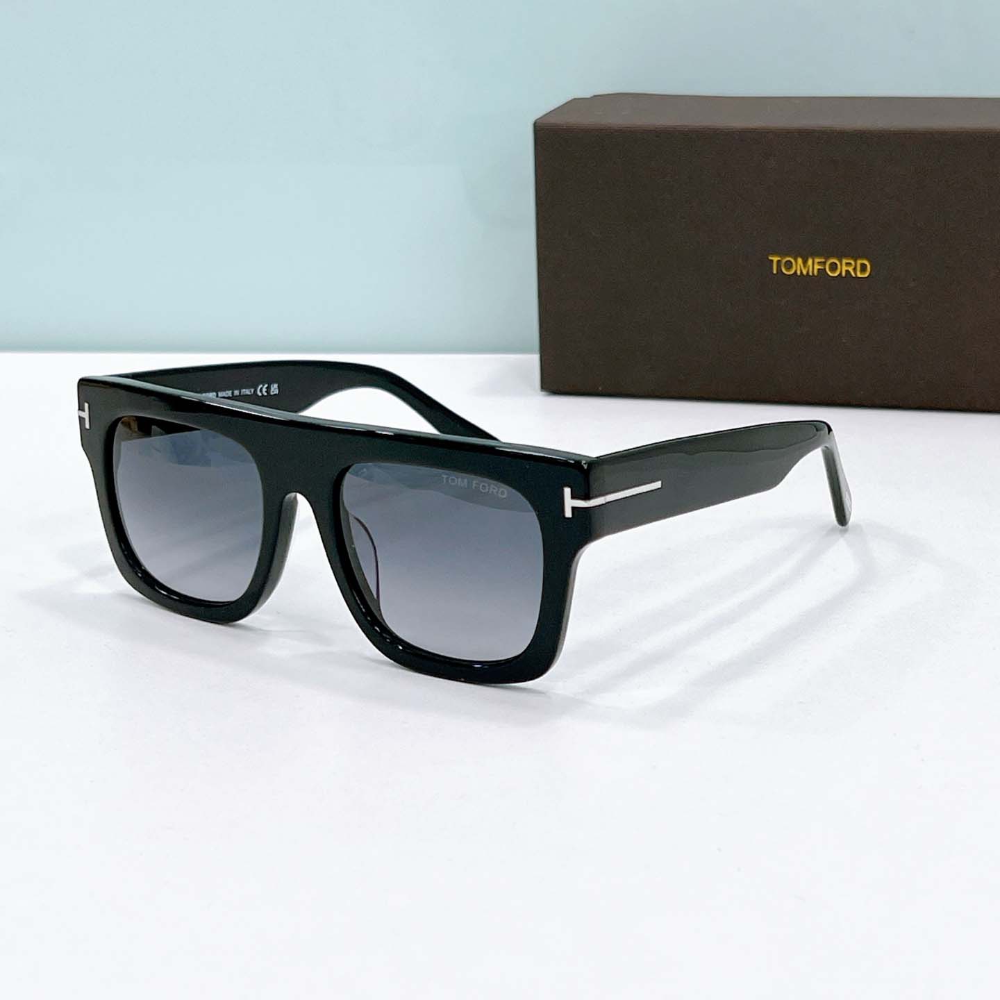 Tom Ford Sunglasses   FT0711 - DesignerGu