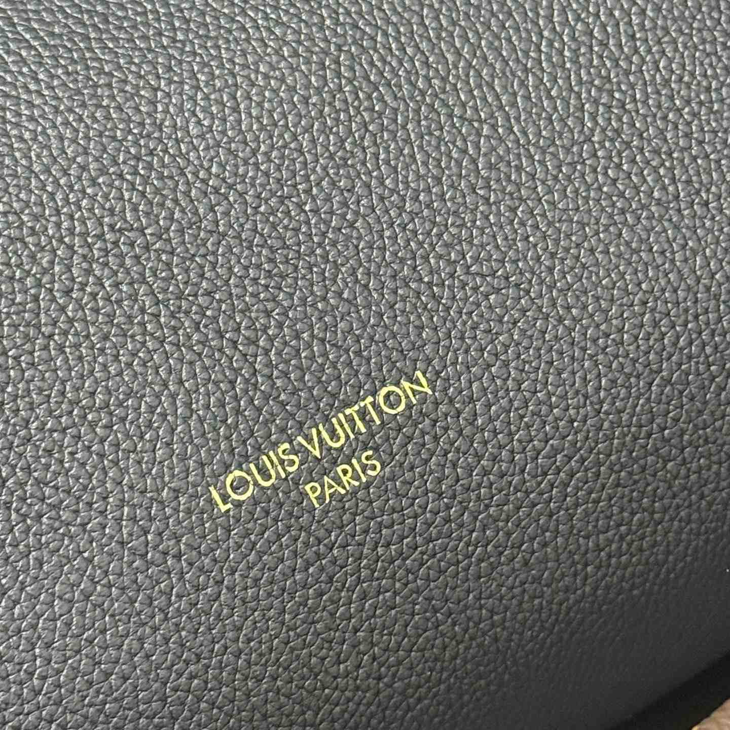 Louis Vuitton Express PM   M26039 - DesignerGu